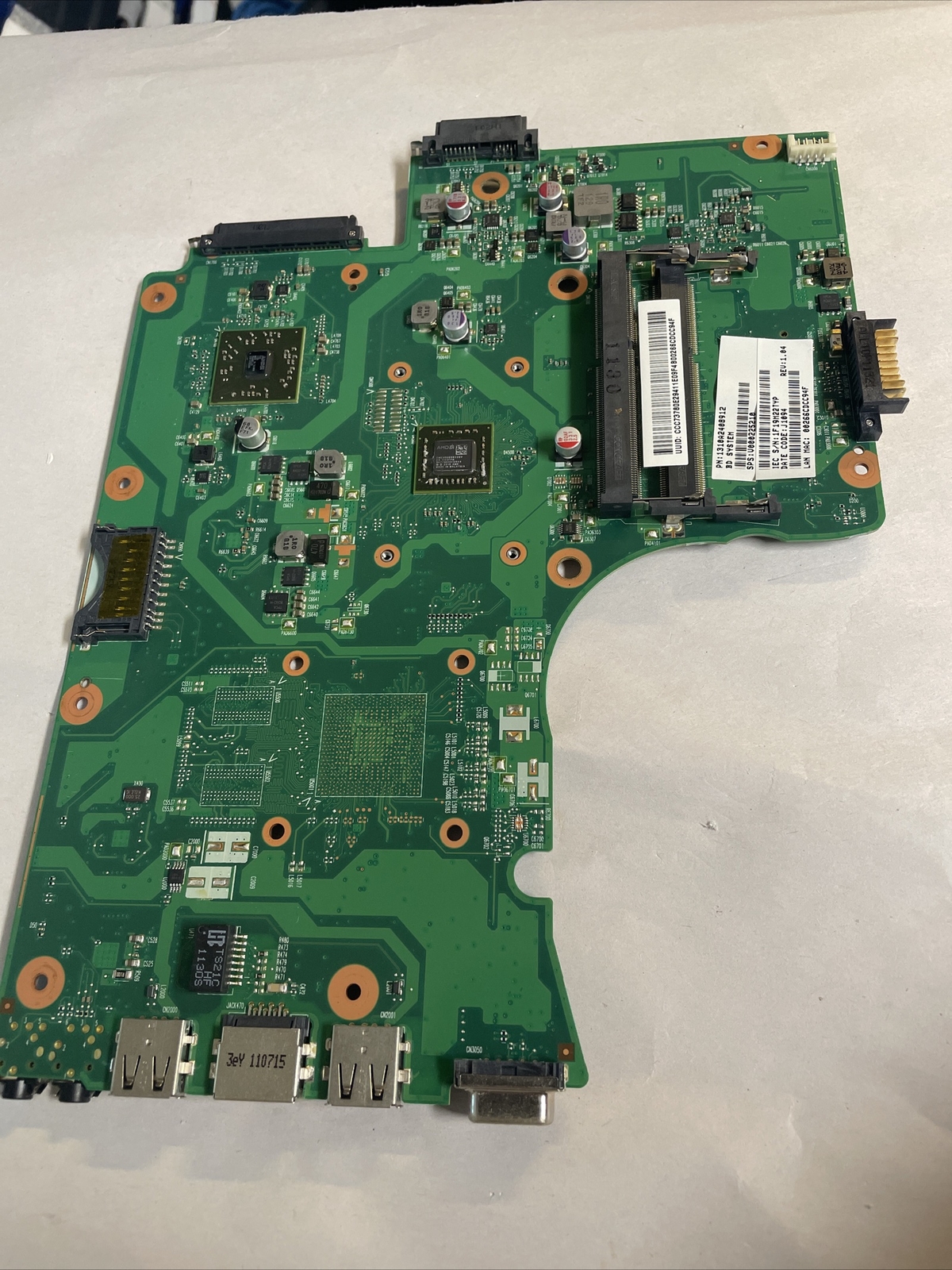 Toshiba Satellite V000225210 Main System Motherboard AMD @MB61