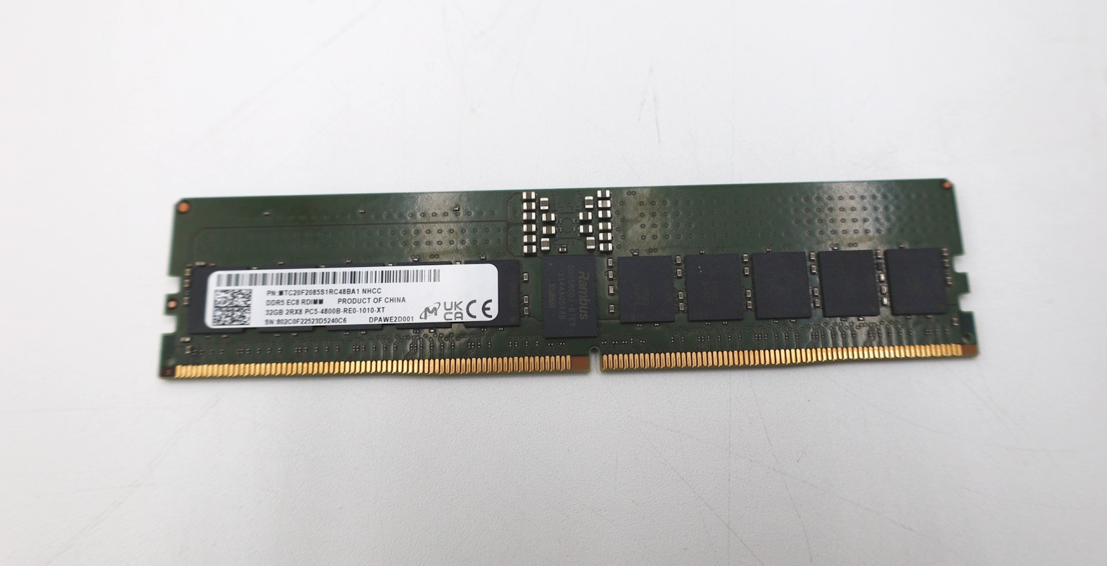 Micron 32GB Server RAM 2Rx8 PC5-4800B DDR5 (MTC20F2085S1RC48BA1)