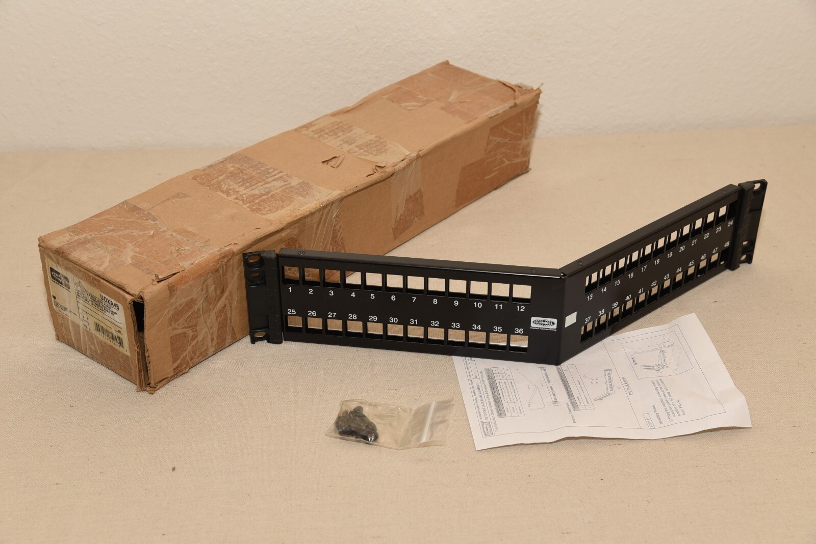 HUBBELL UDXA48 48-PORT MULTIMEDIA PATCH PANEL ANGLED 2U 3.50"HX19"W BLACK - NEW
