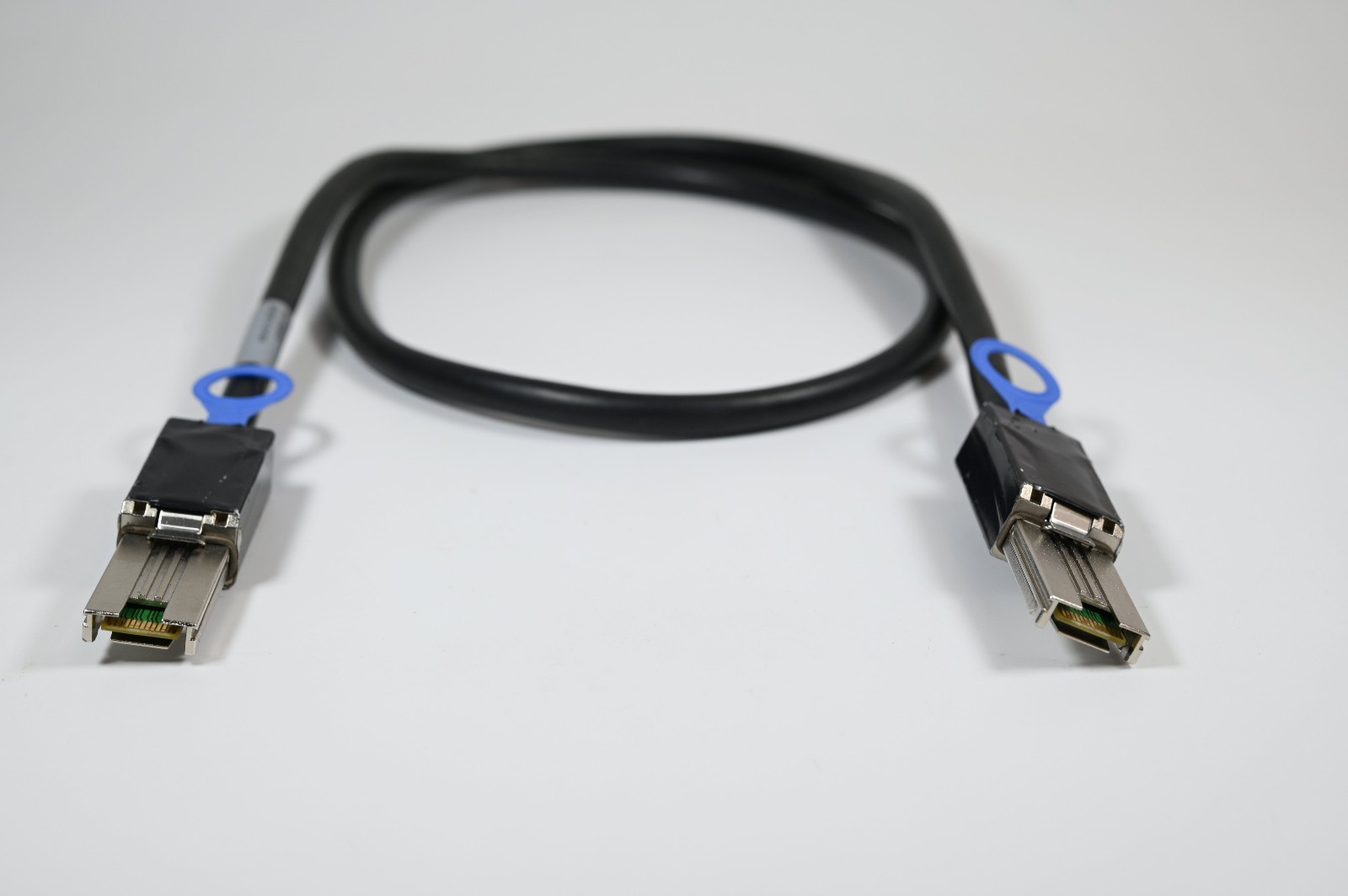 Serial Attached SCSI Cable SFF-8088 to SFF-8088 IBM FRU P/N:39R6530 ECJ92597X 1M