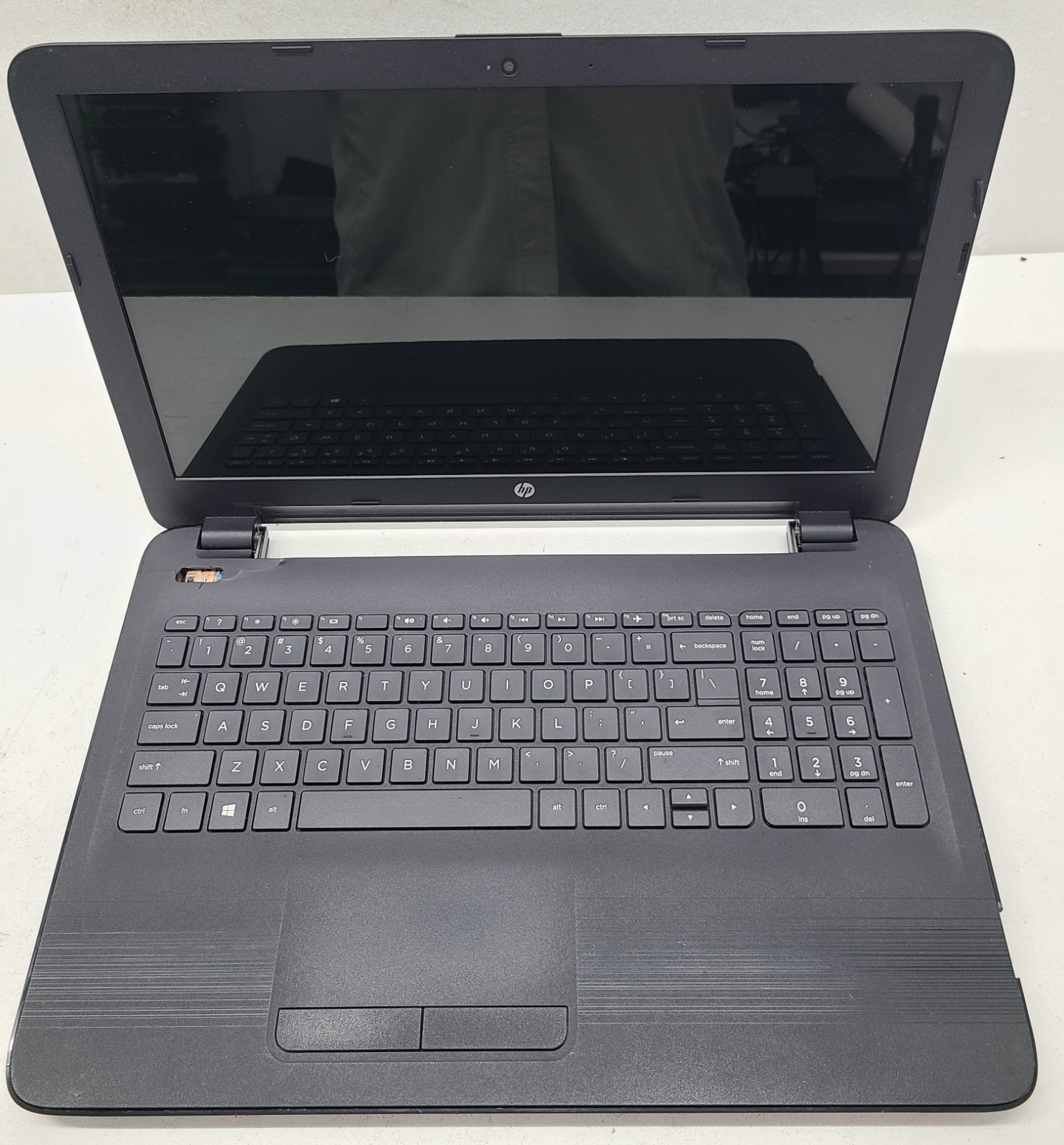 HP 15-ba009dx 15.6" Laptop AMD NO RAM/HD/OS/BATT/POWER (FL)