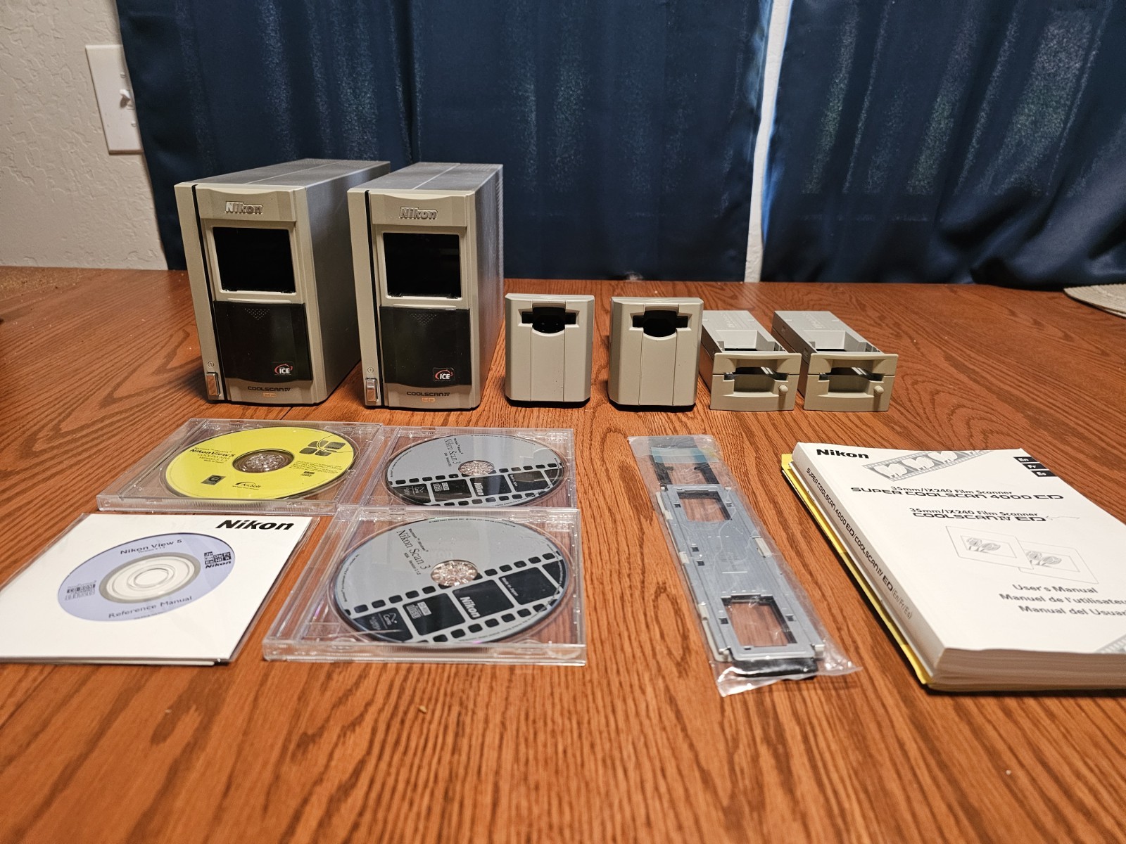 Nikon COOLSCAN IV ED LS-40 4000dpi Slide/Film Scanner USB Digital ICE3 X 2.