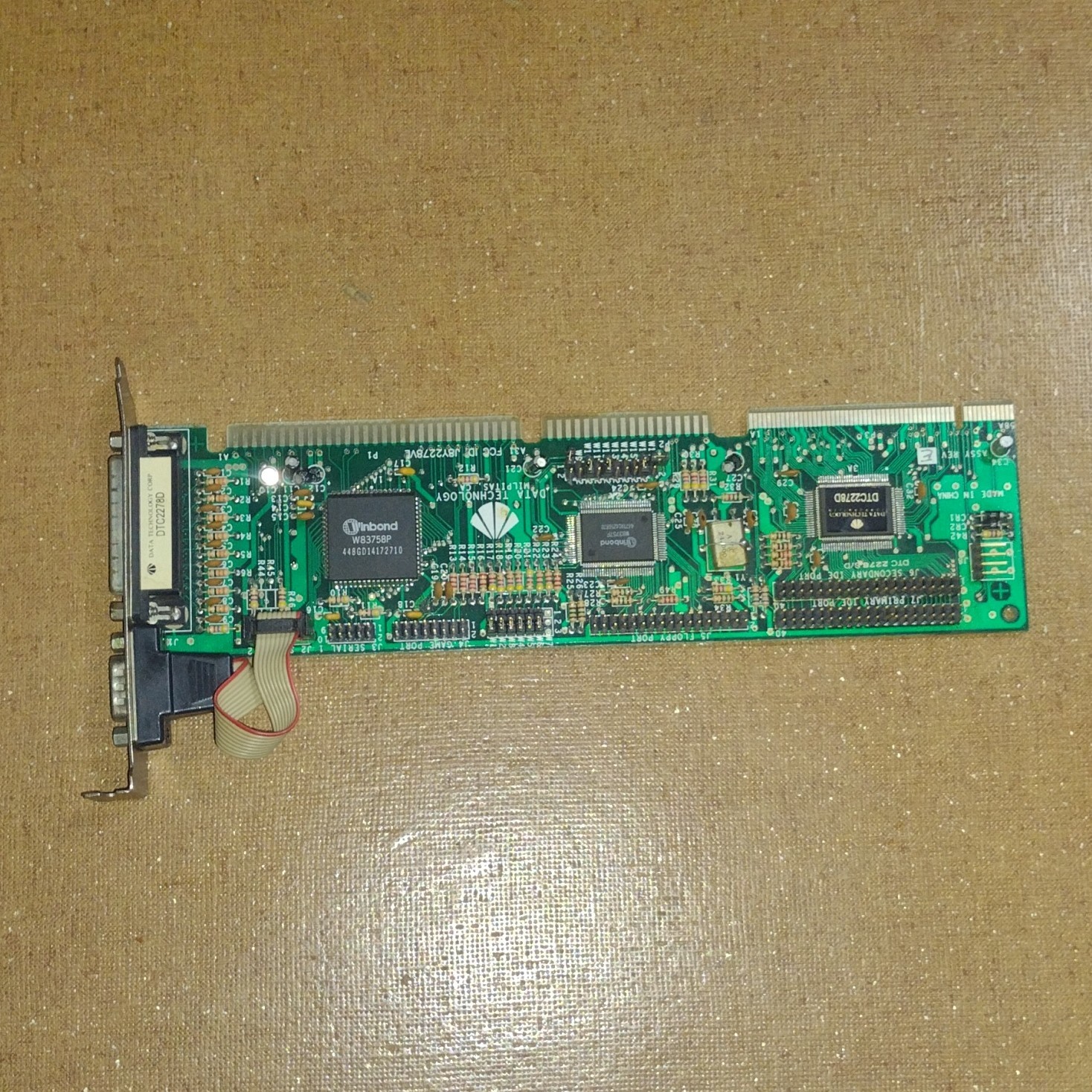 Data Technology Corporation (DTC) DTC2278D 32-bit VESA Local Bus (VLB) 
