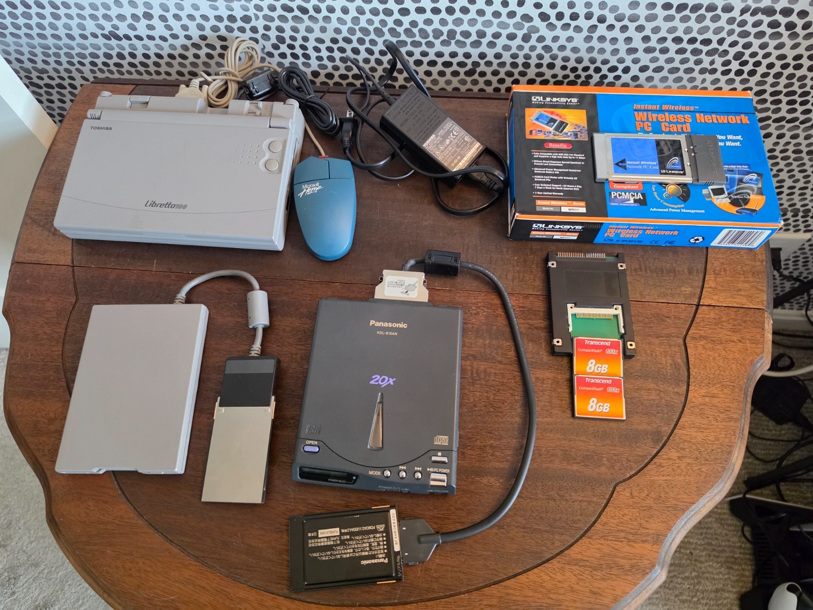 ULTRA RARE: Toshiba Libretto 100CTA/2.1 + Wireless Card and Extra Accessories
