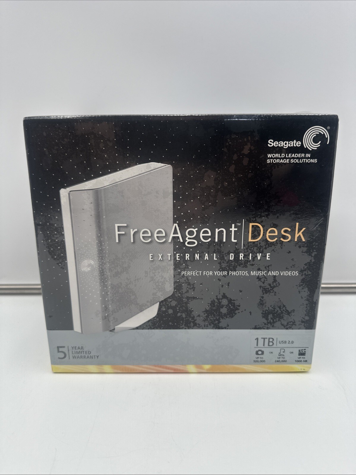 SEAGATE Free Agent Desk External Drive 1TB USB 2.0  New SEALED