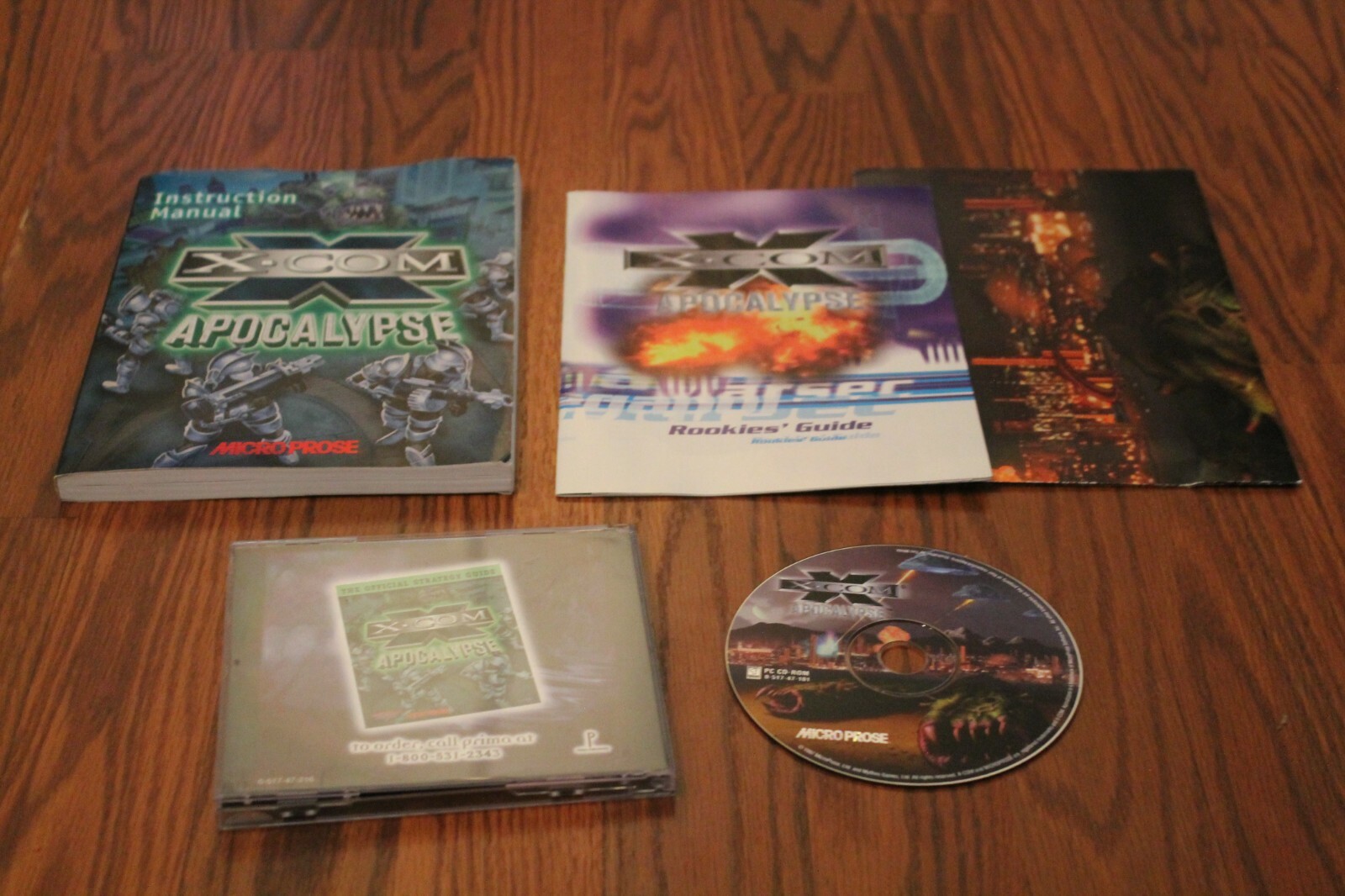 X-Com Apocalypse (PC, 1997) Near Mint CD-ROM Game with manual and poster