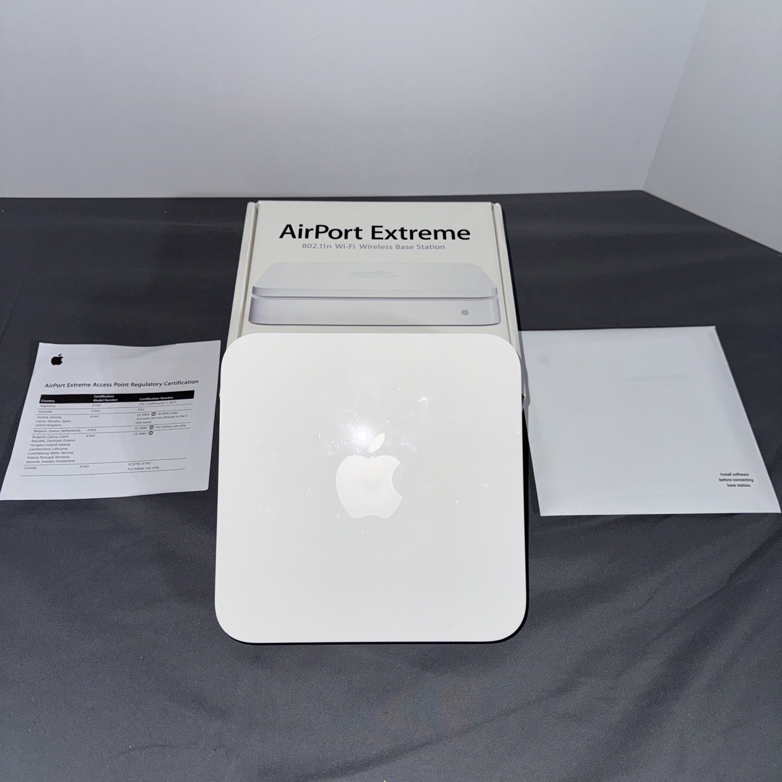 Apple Airport Extreme 802.11n Wi-Fi Wireless Base Station Mac A1143 No Cords
