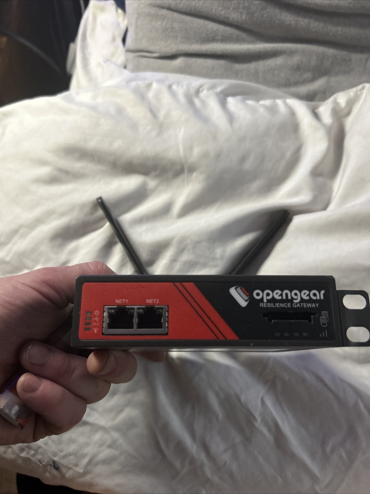 Opengear 4 Serial 2 Gbe Eth Lte-A Verizon Pending ACM7004-2-LMV