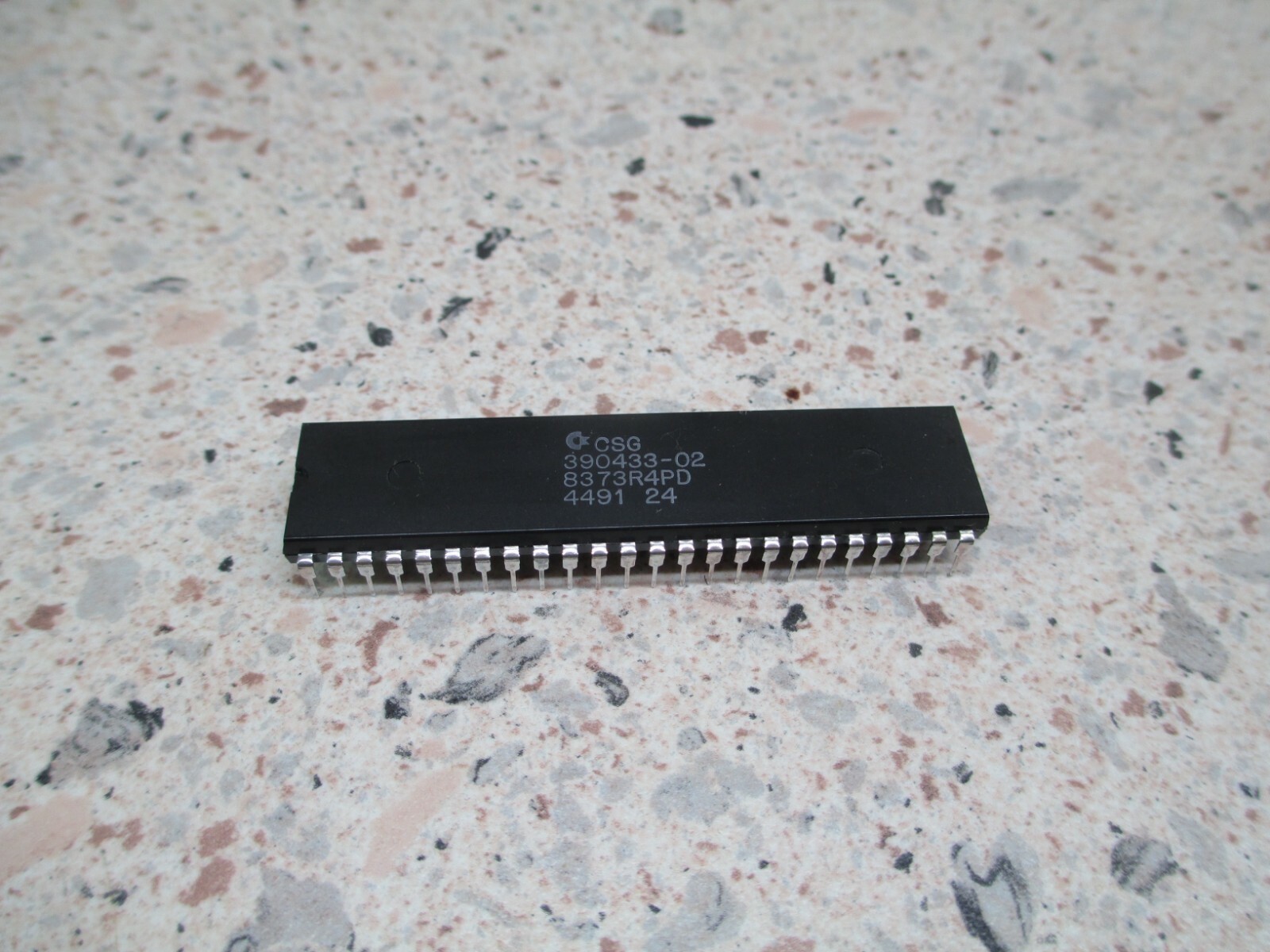 8373R4PD CSG HIRES DENISE Video Control Chip ECS Amiga 500+ 500 Upgrade.