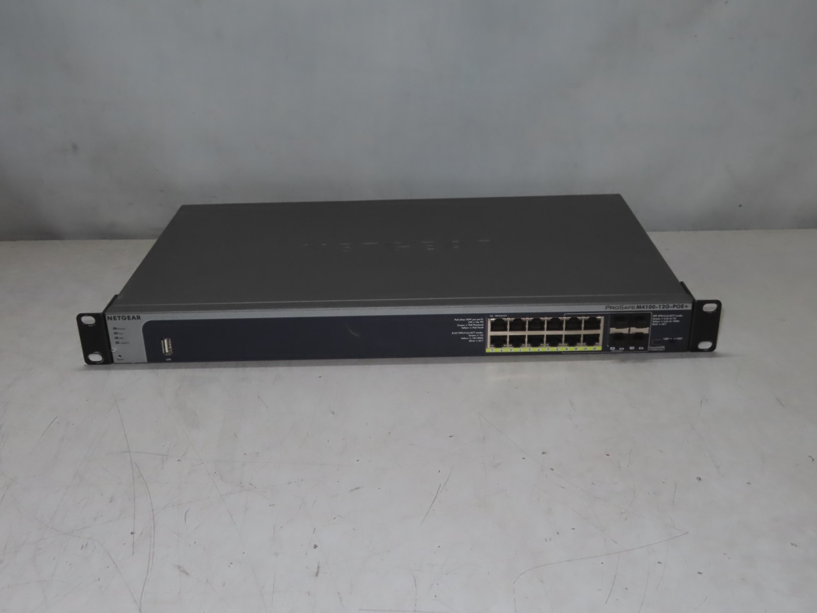 Netgear Prosafe M4100-12G-PoE+ GSM7212P 12-Port PoE Managed Gigabit Switch