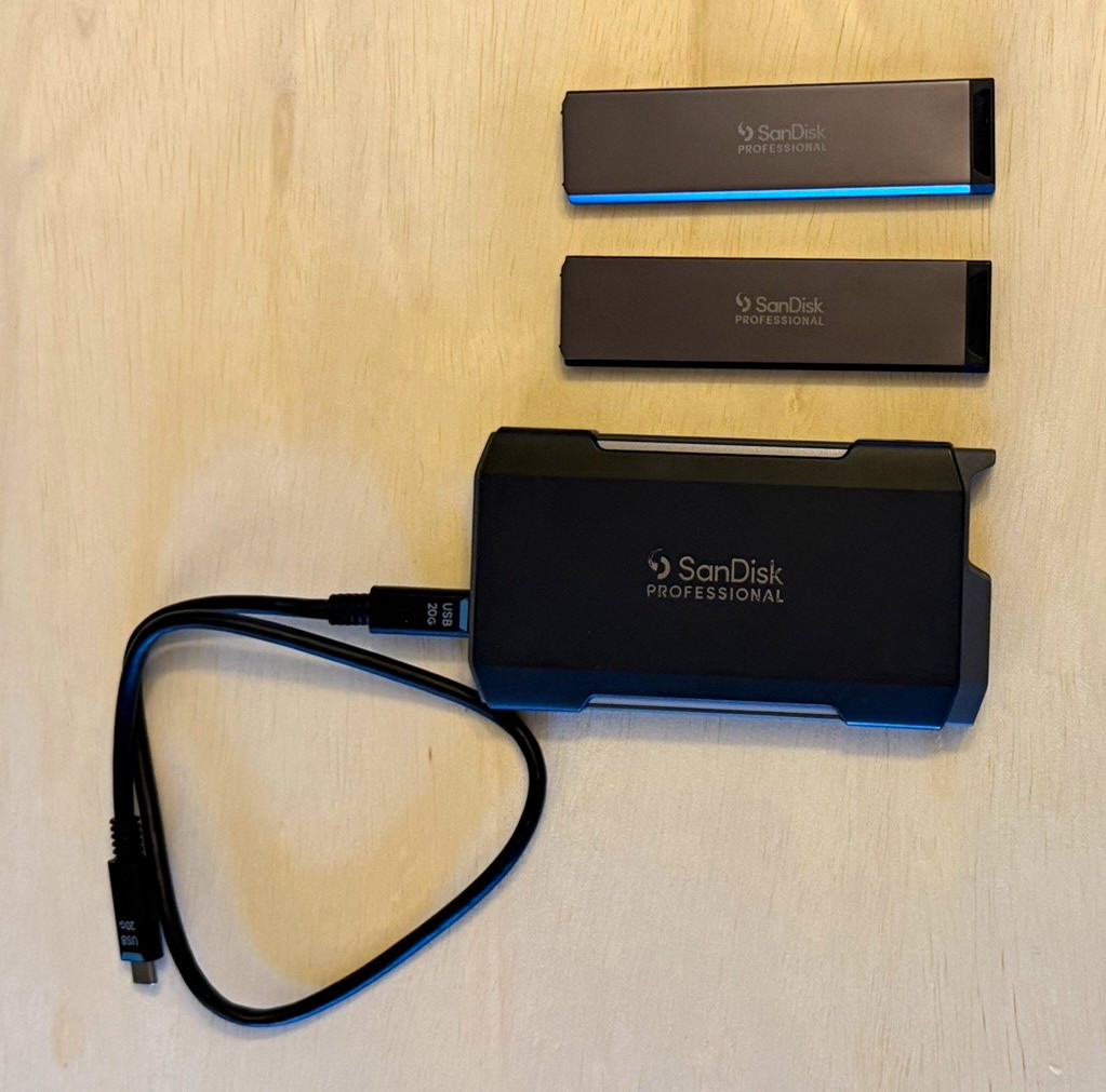 SanDisk Professional PRO-BLADE Transport USB 3.0 SSD Enclosure + 4TB 2TB Drives