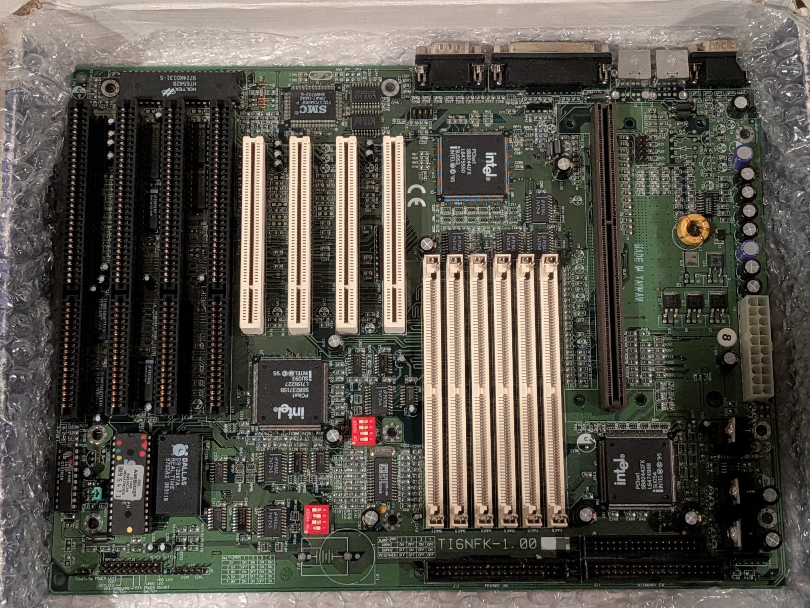 TMC Research TI6NFK/KP6 Ver 1.0 Intel 440FX Pentium Pro Vintage ATX Motherboard 