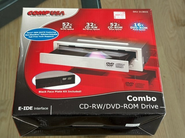 COMPUSA 52x32x52 Internal CD-RW/ DVD-ROM Drive Combo NOS