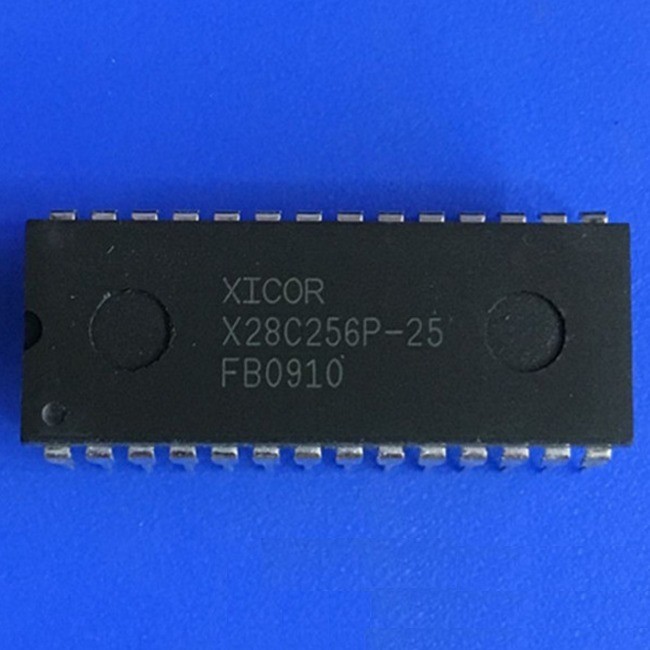 1PCS  IC XICOR DIP-28 X28C256P-25 X28C256P