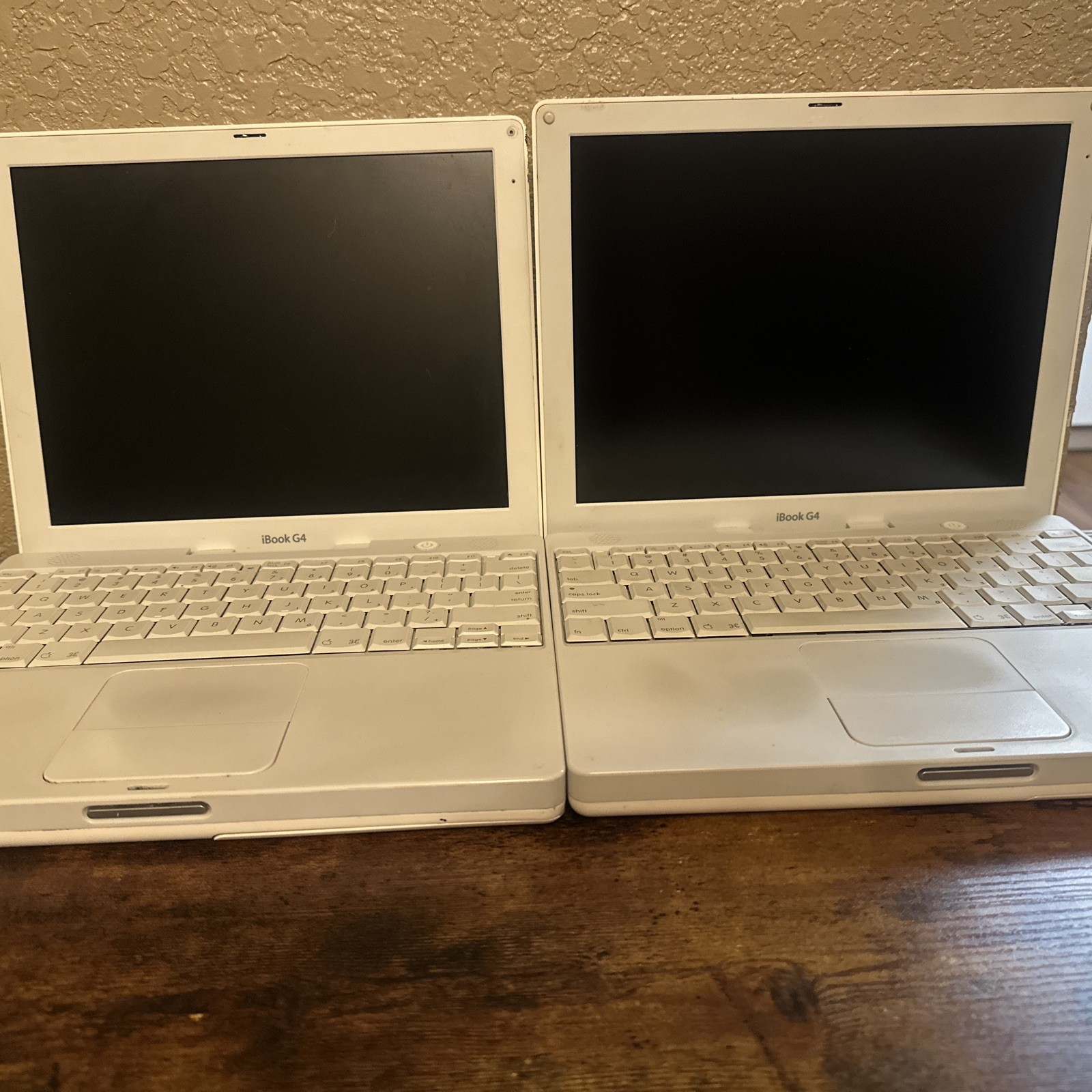 Lot Of 2- Apple iBook G4 A1133 Laptops 2005 Untested, No chargers