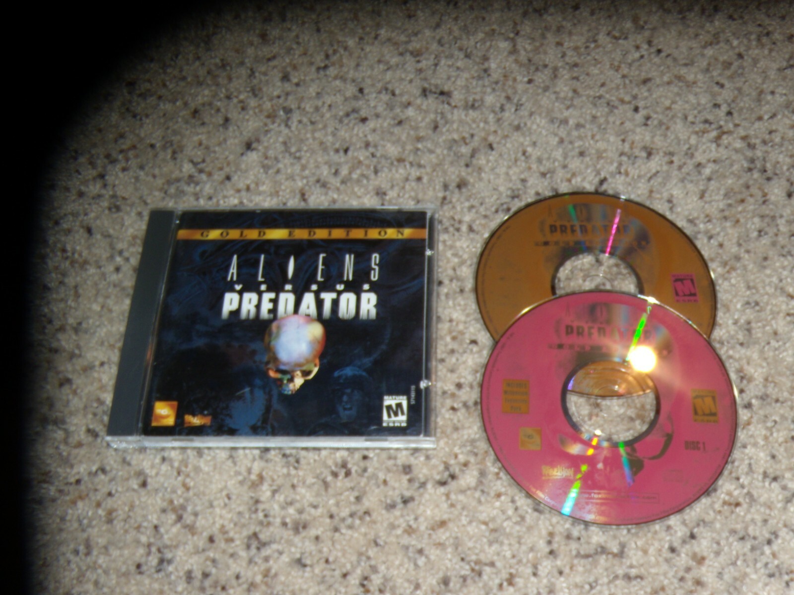 Aliens Versus Predator Gold Edition (PC, 2001) Game