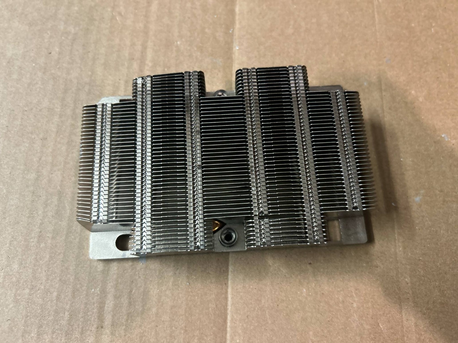 OEM GENUINE DELL EMC POWEREDGE R840 GPU OPTION 1U HEATSINK P/N: 360C1 0360C1