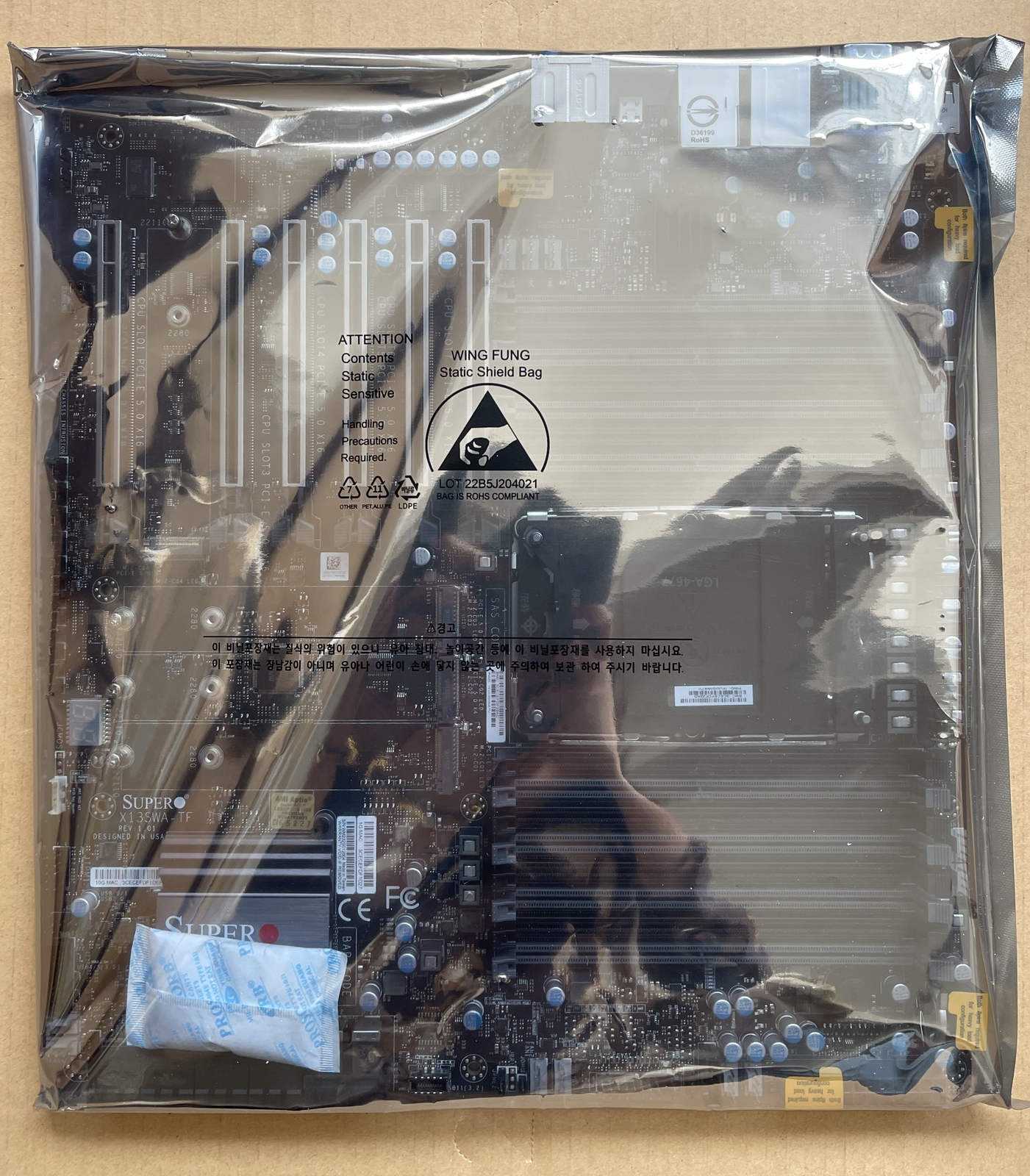 Supermicro MBD-X13SWA-TF-(O/B) Motherboard E-ATX LGA-4677 Intel Xeon DDR5