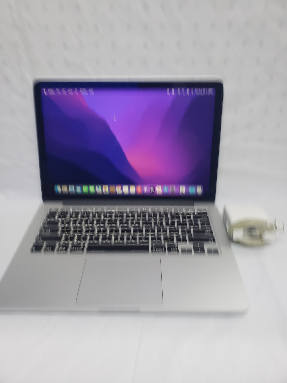 Apple MacBook Pro Retina 13in 2.7GHz Core i5 250GB SSD,16GB RAM OS Monterey, 