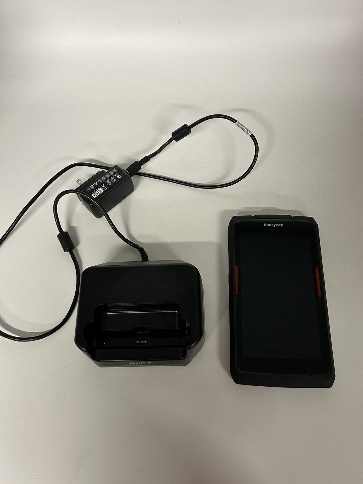 Honeywell EDA70 EDA70-0-C121SNGU -7" Mobile Computer + Docking Station EDA70-HB