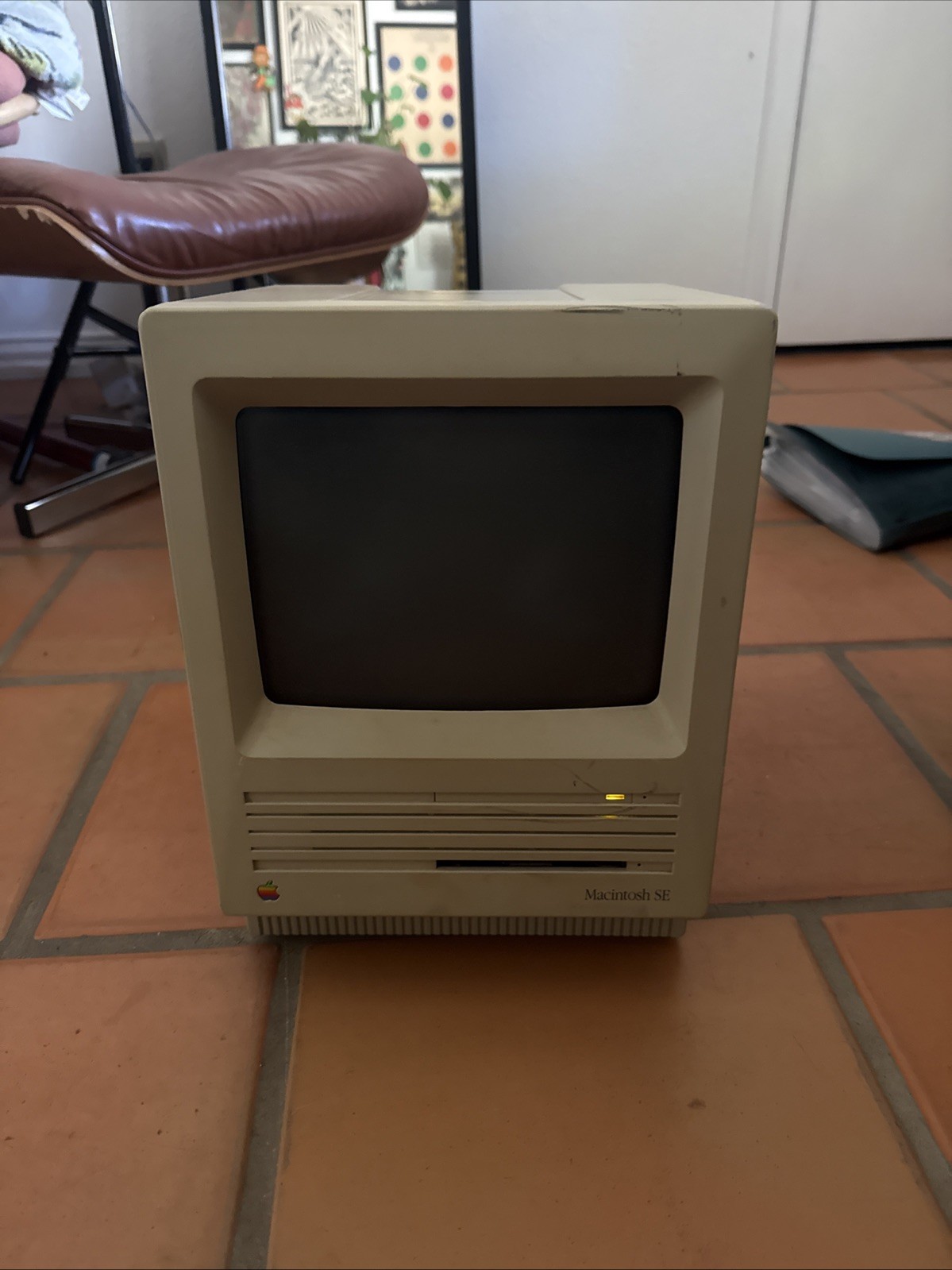 Vintage Apple Macintosh SE Desktop Computer Apple Model No: M5011 For Parts