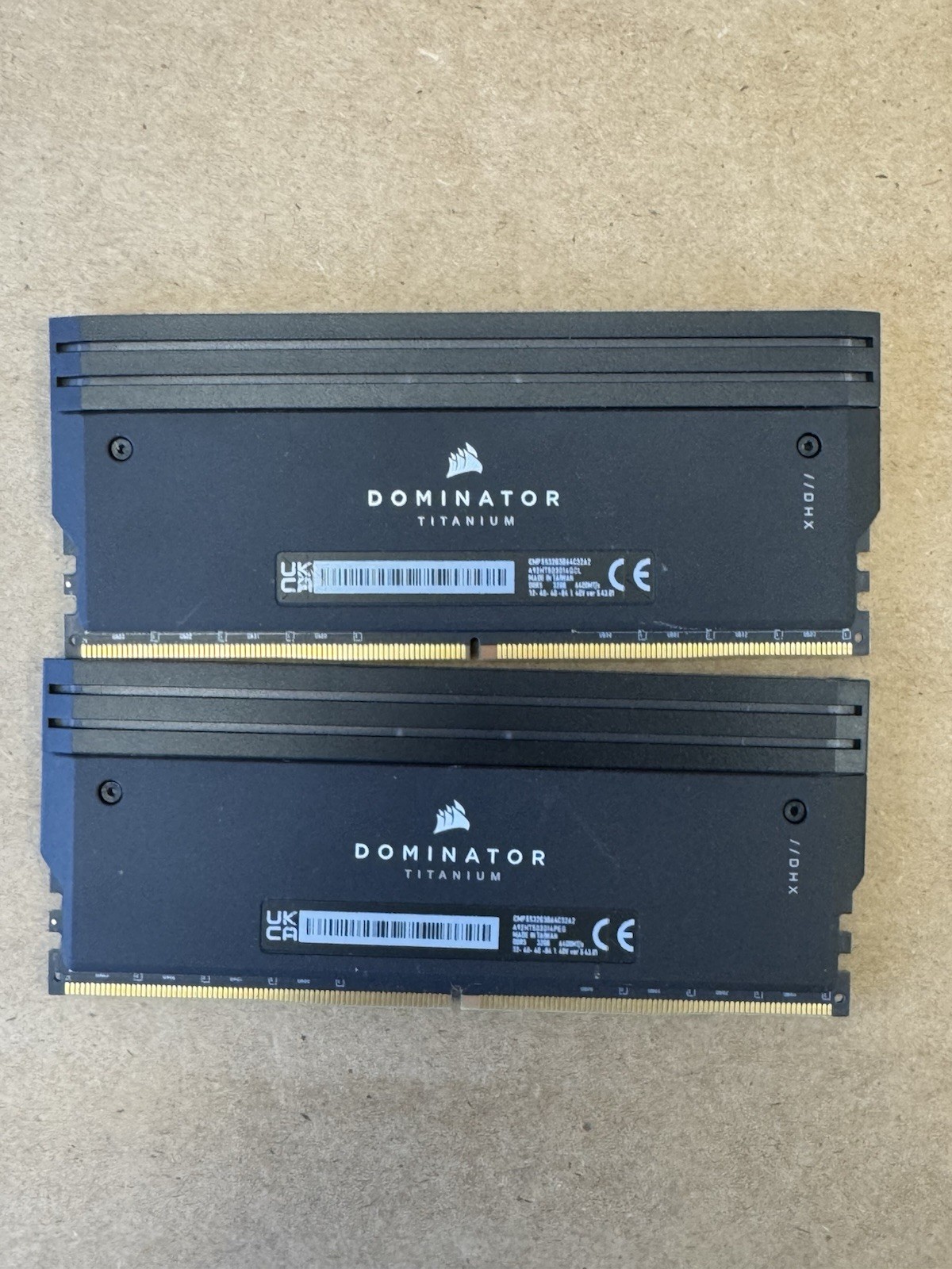 CORSAIR Dominator Titanium 64GB DDR5 6400MT/s CMP5S3263B64C32A2 2x32gb -