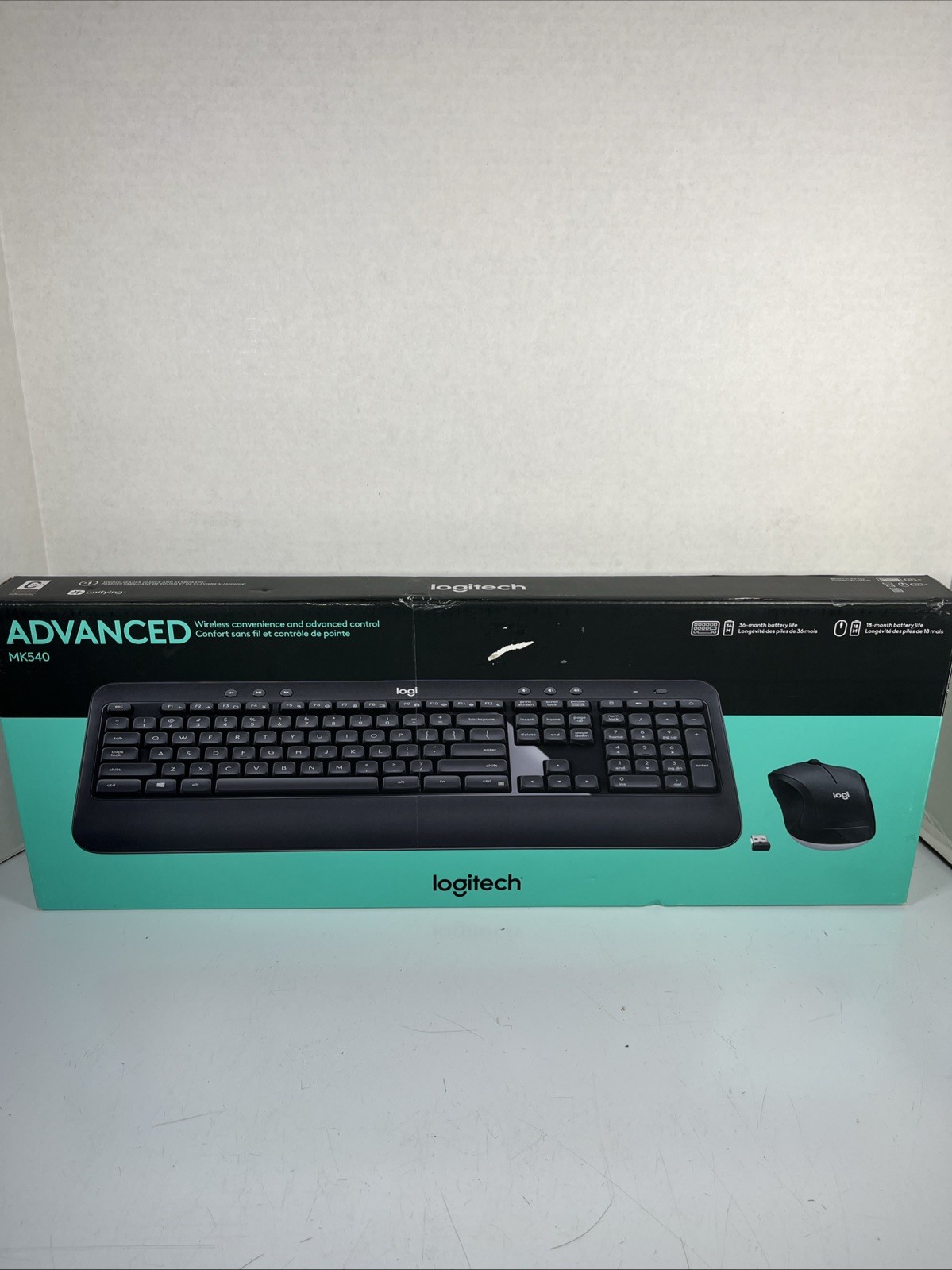 New Logitech MK540 (920-008671) Wireless Keyboard and Mouse Combo