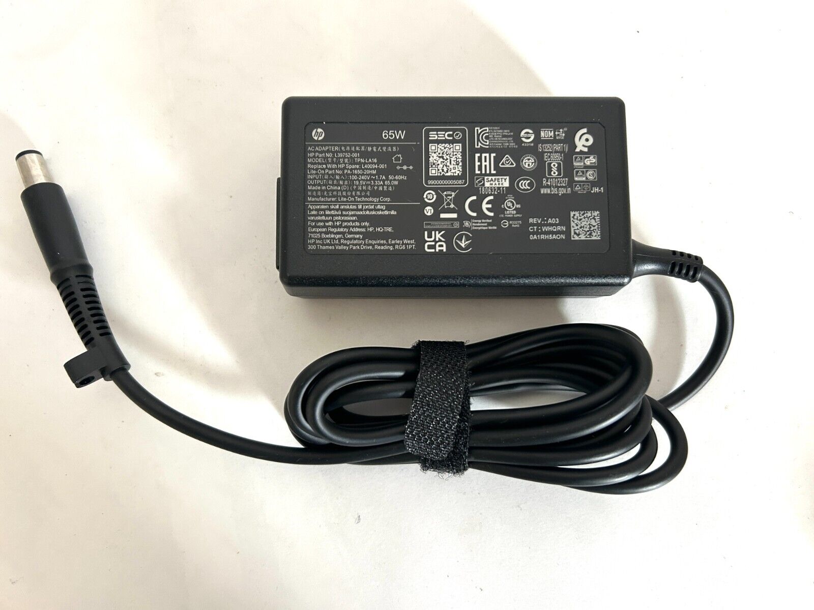 Brand New Genuine HP 65W 19.5V AC Adapter Charger with  7.4mm big round tip
