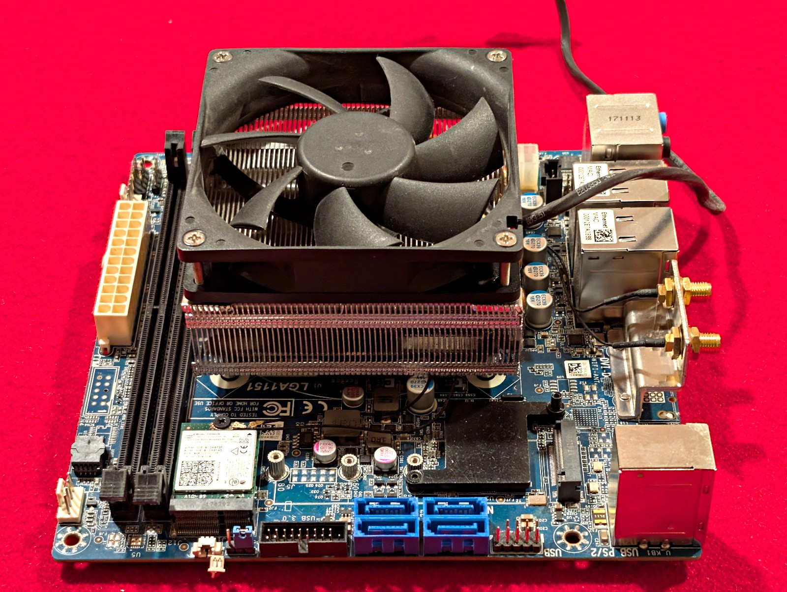 Mini-ITX Intel LGA1151 Cooler i7 7700 Good CPU+ Bad motherboard READ
