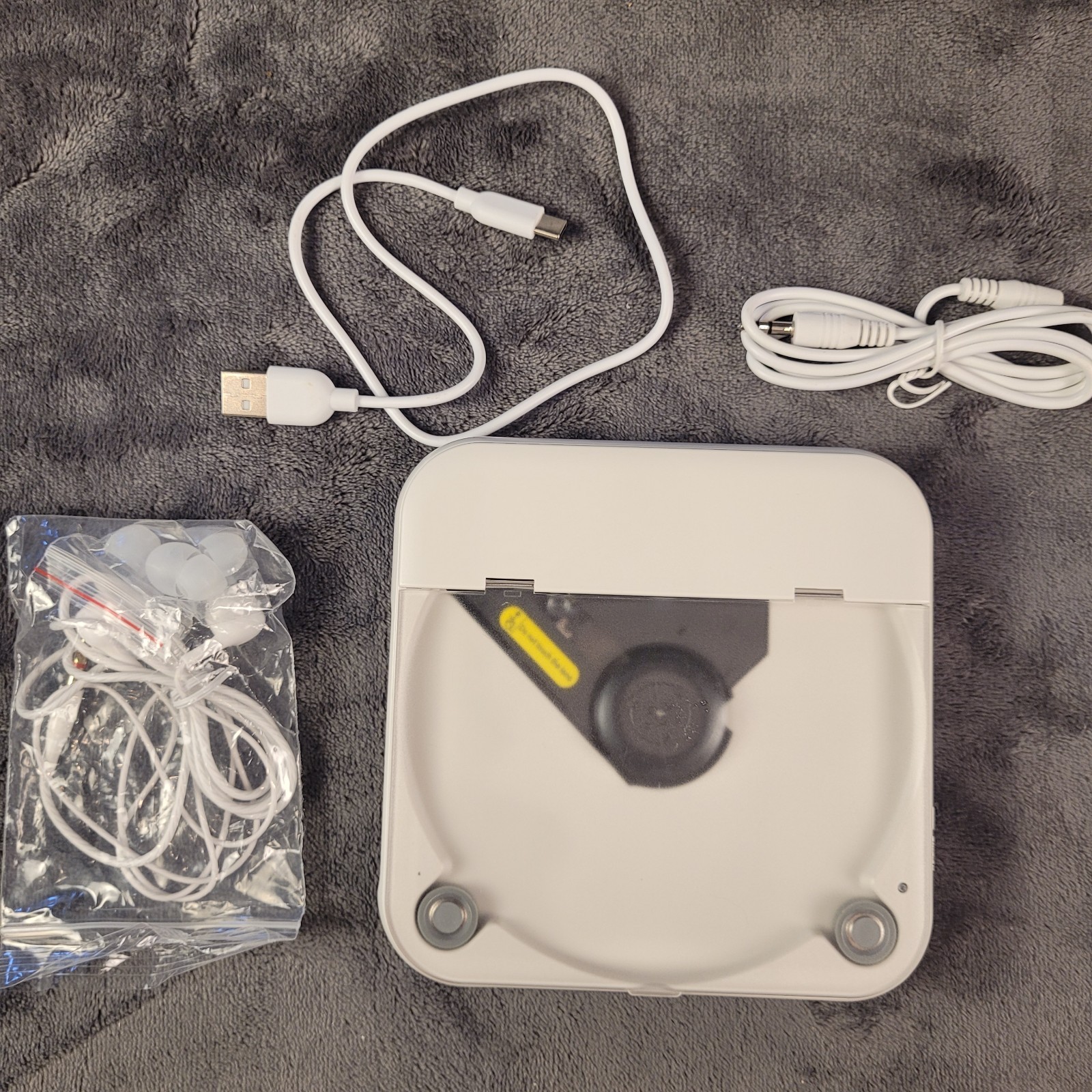 KOVCDVI Portable CD Player - KC 918 - Used - Tested - Great working Condition