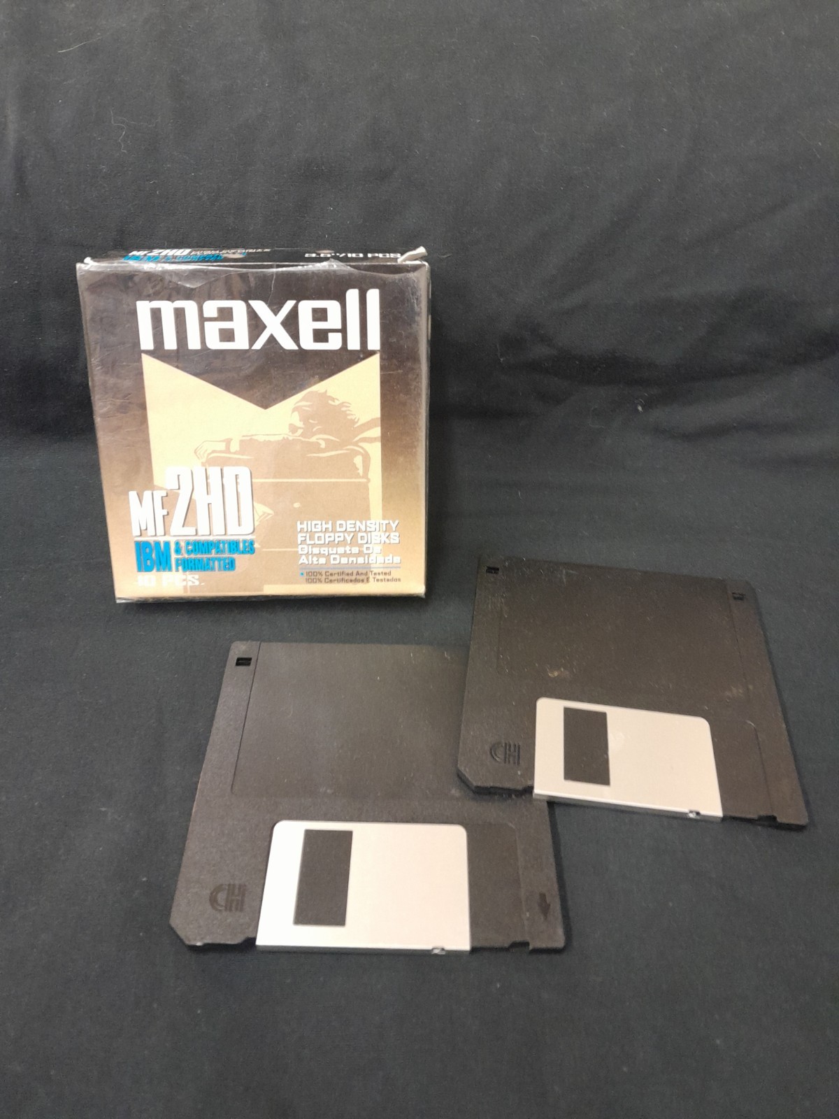 Maxell MF2HD 3.5" IBM Micro Floppy Disks - Lot 11  High Density Double Sided