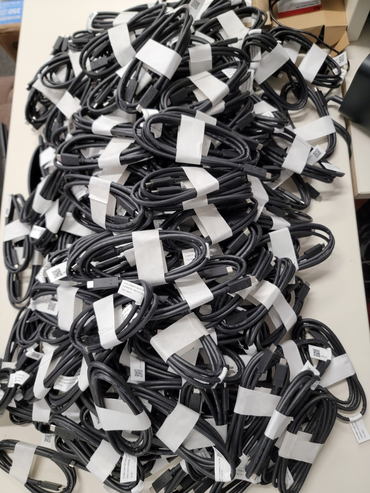 LOT OF 250PCS Full usb4.0 Gen2 5A CM-CM FOWATA PN;F01020209