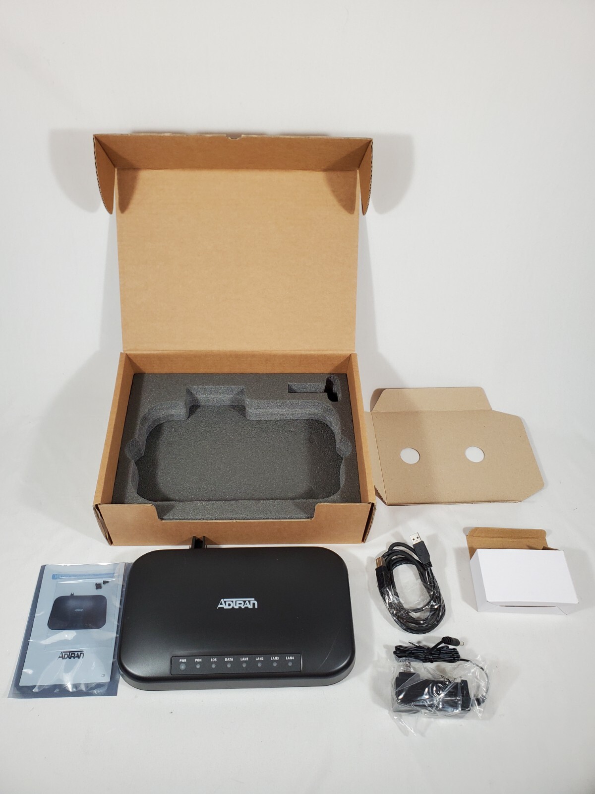 ADTRAN Model #1004 176100430F1 With Cables And Box Clean Great Condition 