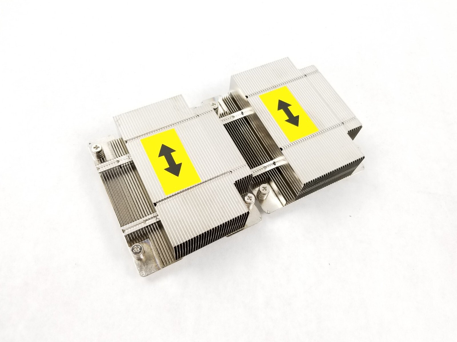 Cisco 700-33891-01 UCS B200 M3 B420 M3 Processor CPU Heatsinks Lot of (2) 