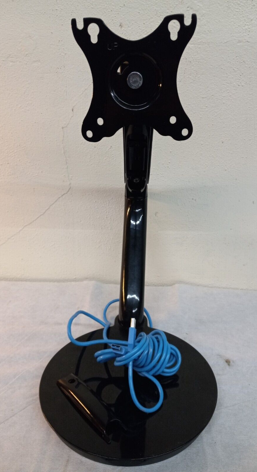 MANHATTEN Monitor STAND Swivel & Height Adjustable w 2 USB Connections