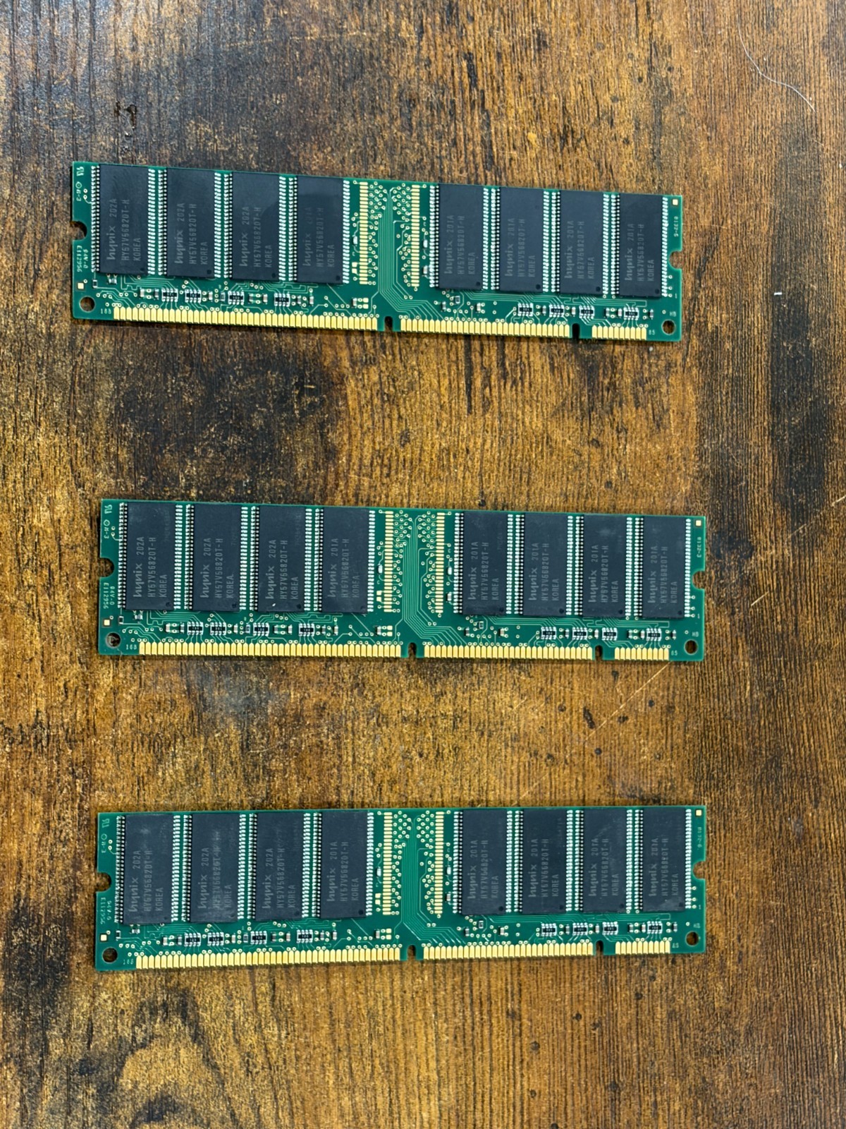 Hynix 1.5GB (3x 512MB) PC133 133MHz 168-Pin SDRAM Memory Kit