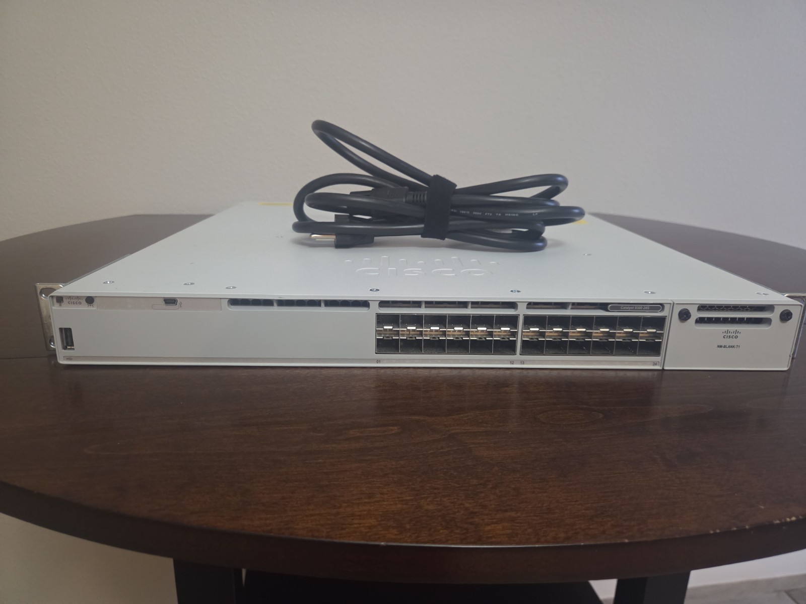 Cisco C9300-24S Catalyst 9300 24-Port SFP Switch Network Essentials 715W Tested
