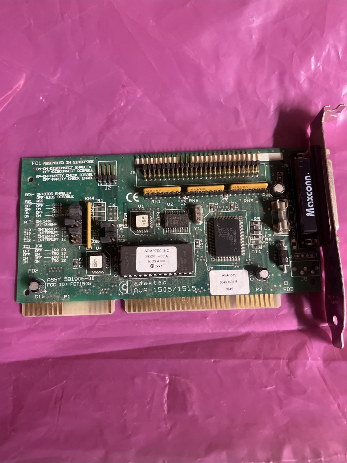 ADAPTEX AVA-1505/1515 SCSI ADAPTER CARD 585201-00 A 581906-00 @2M