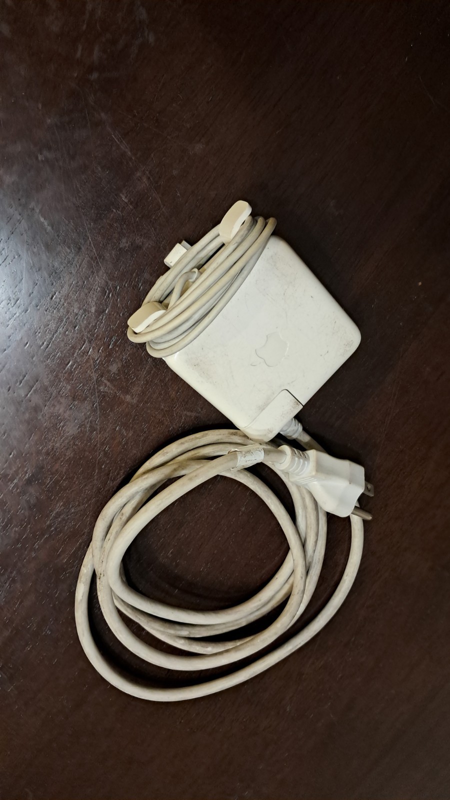 Genuine Apple A1184 60W MagSafe 1 Power Adapter, 16.5V 3.65A