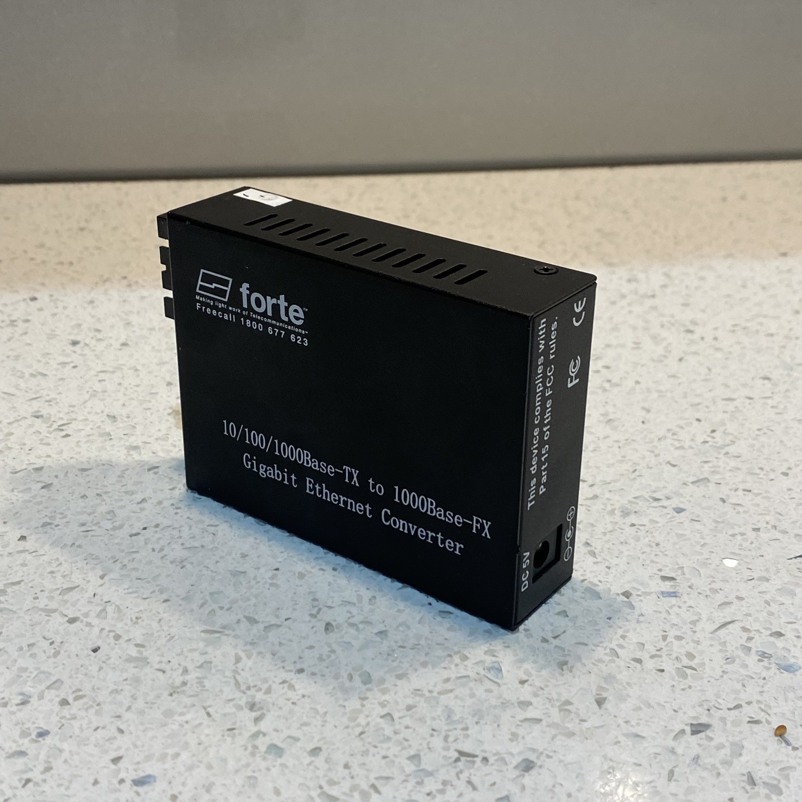 Forte 10/100/1000Base-TX To 1000Base-FX Gigabit Ethernet Converter