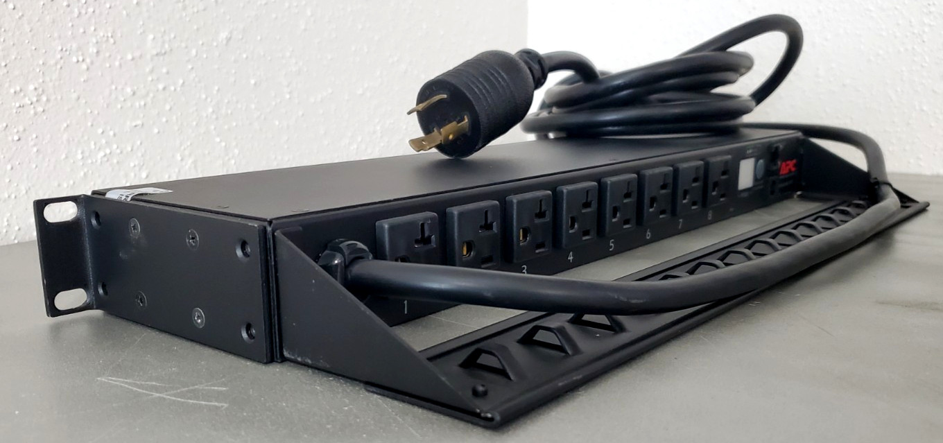 APC AP7801 METERED RACK PDU POWER 120V/20A 8-OUTLETS (HORIZONTAL)+BRACKET