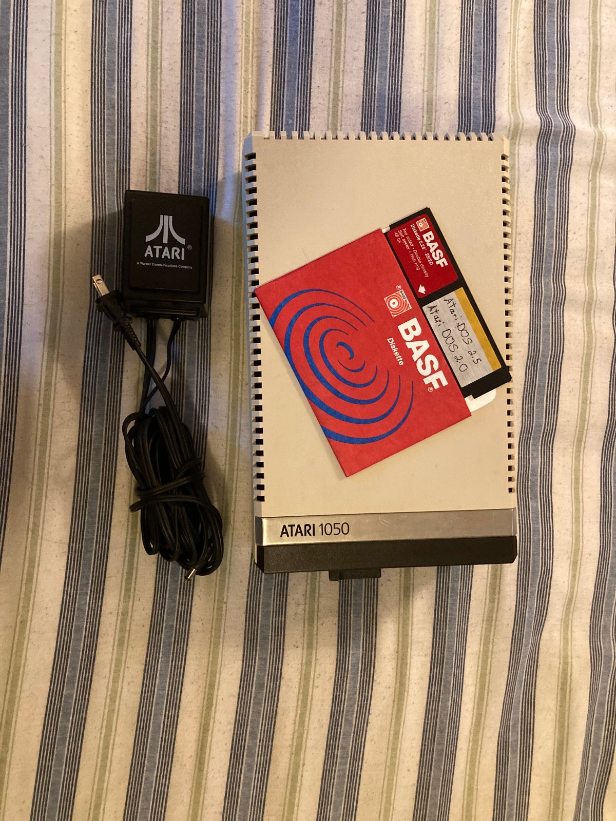 Atari 1050 floppy disk drive