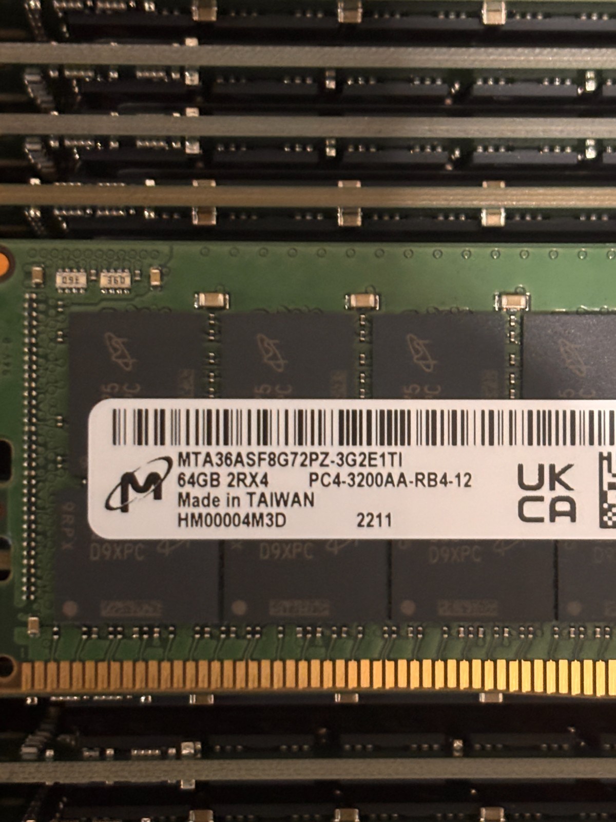 MTA36ASF8G72PZ-3G2E1 MICRON 64GB 2RX4 PC4-3200AA DDR4-25600R RDIMM