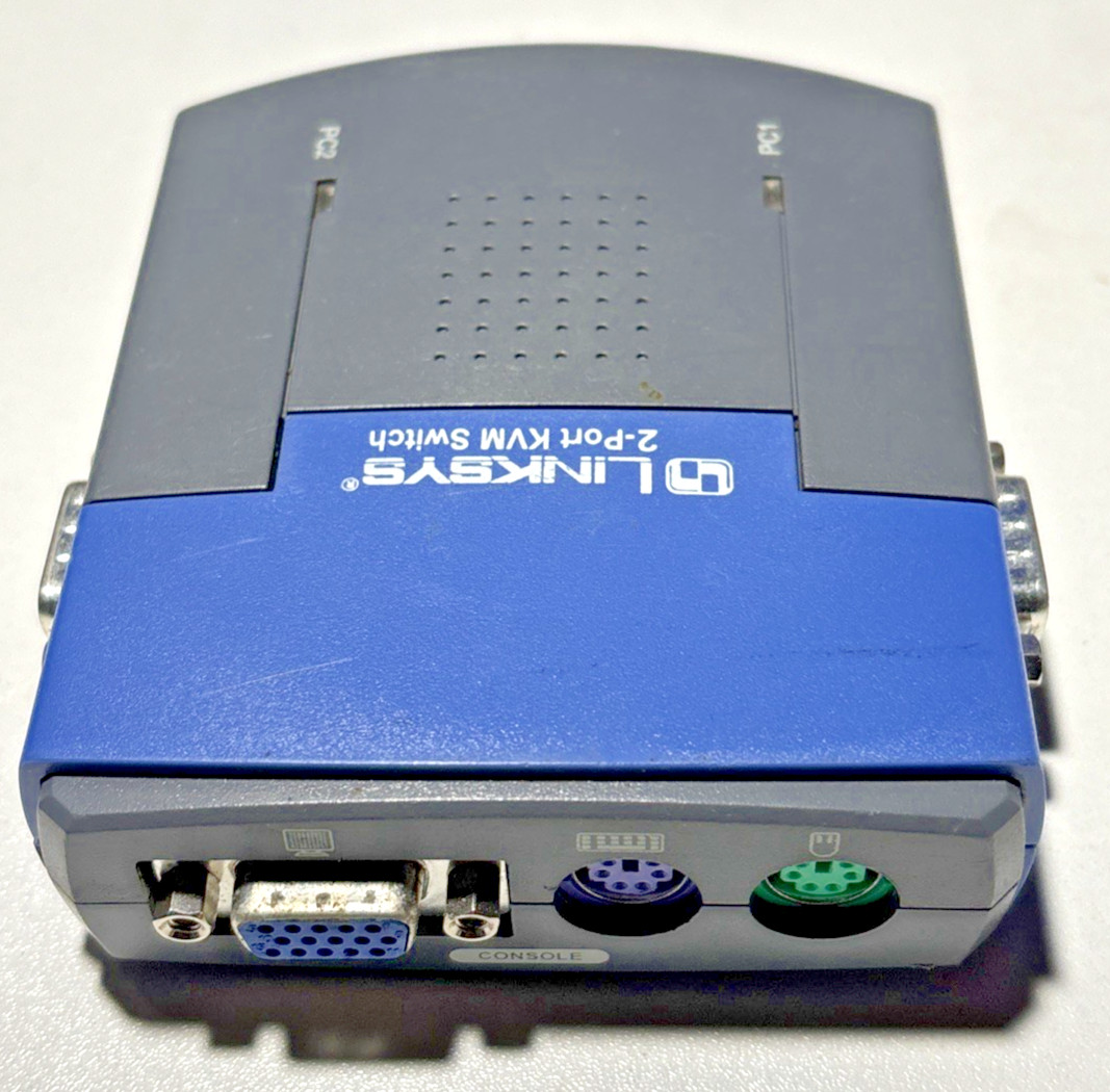 Linksys  ProConnect (PS2KVM2) 2-Ports External KVM switch PS/2