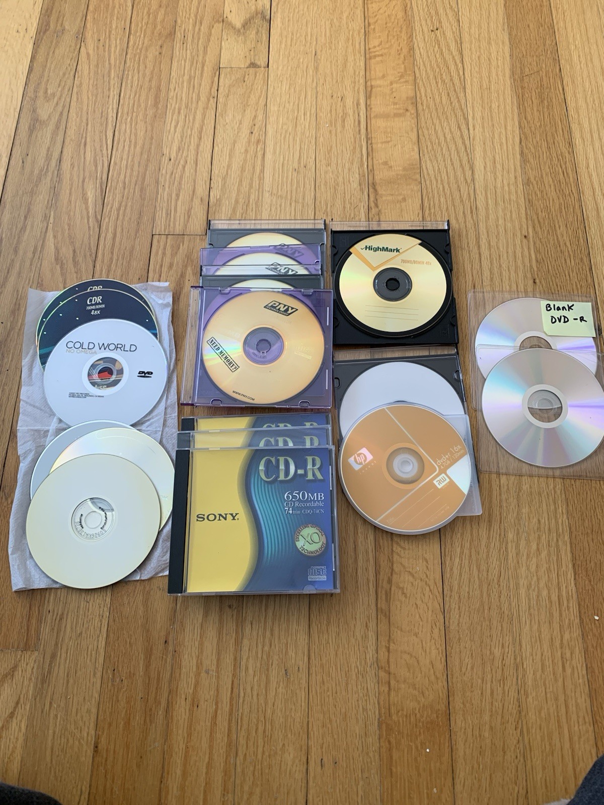 PNY Technologies CD-R 700MB 80MIN and Other Similar One. Total 18. New.
