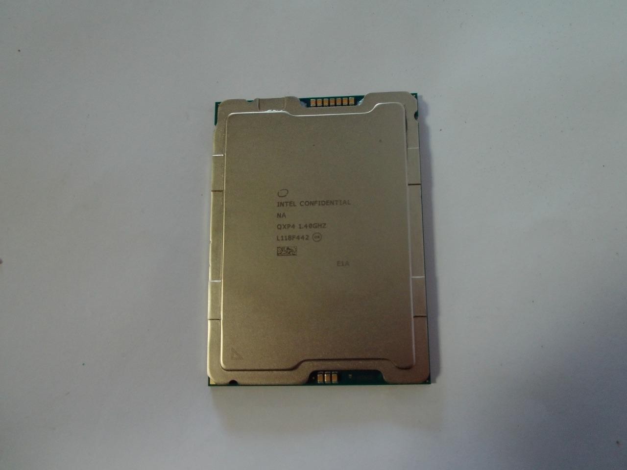 Intel Confidential QXP4 Xeon Platinum Sapphire Rapids 44-Core 1.40GHz Server CPU