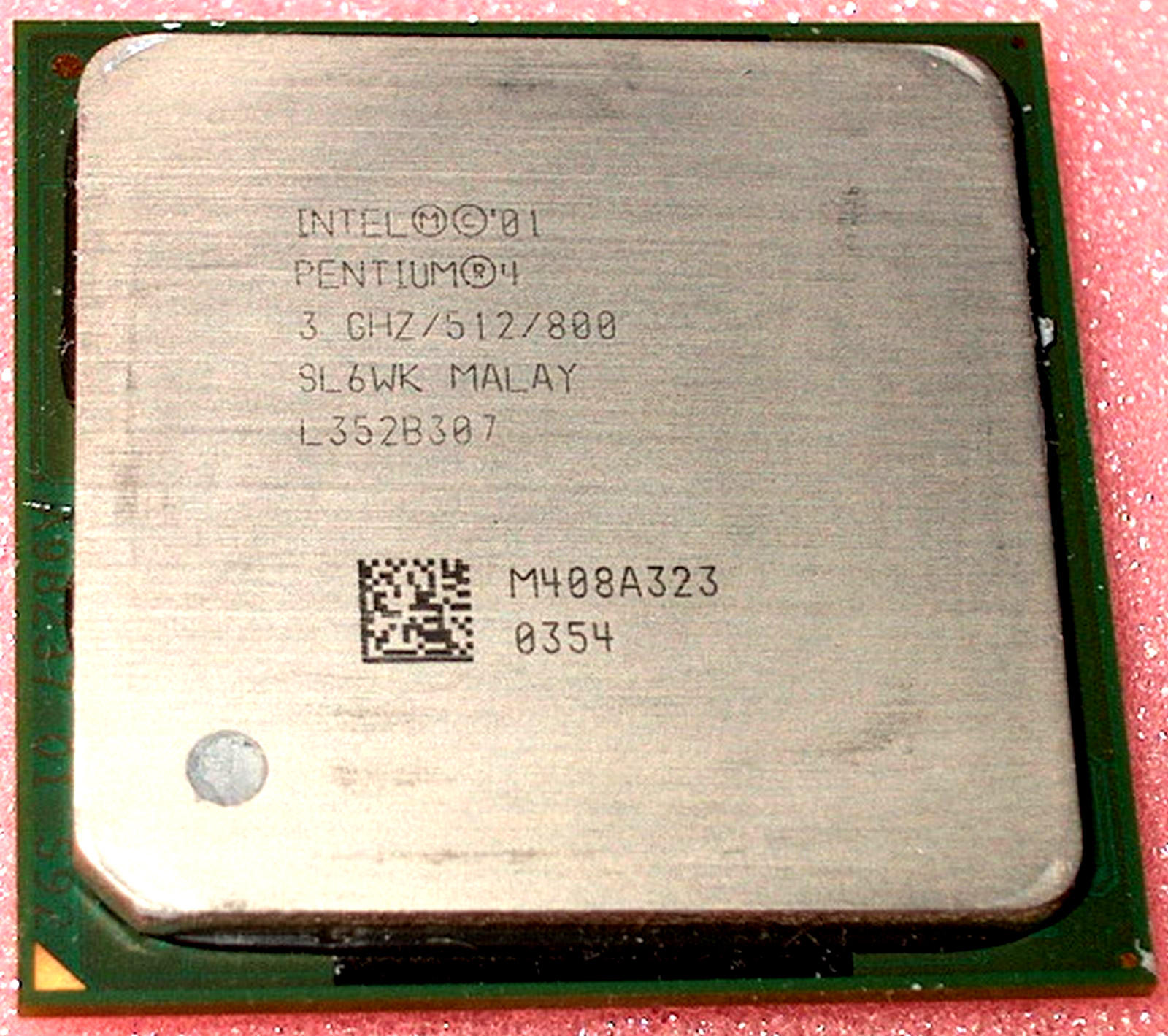 INTEL PENTIUM 4  3.0 GHz PROCESSOR, 800 MHz BUS, SL6WK, SOCKET 478, US SELLER