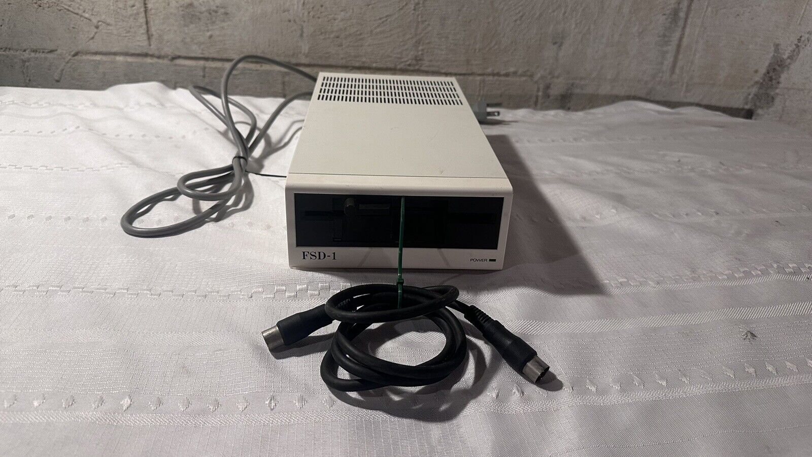 REFURBISHED FSD-1 Commodore 1541 Disk Drive Clone Fully Working Read Vintage C64