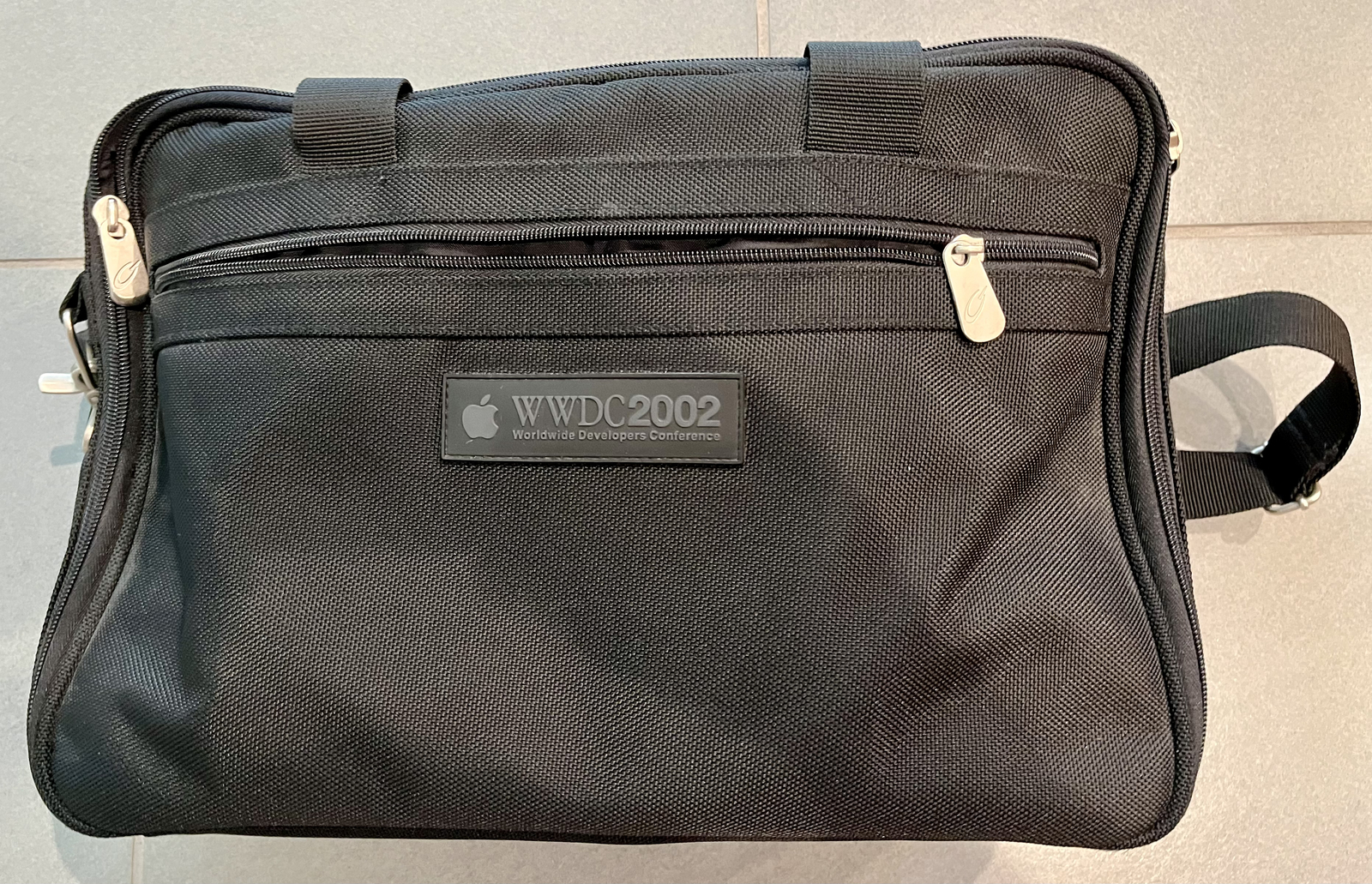 Vintage Apple WWDC 2002 Black Computer Gear Bag Great Condition