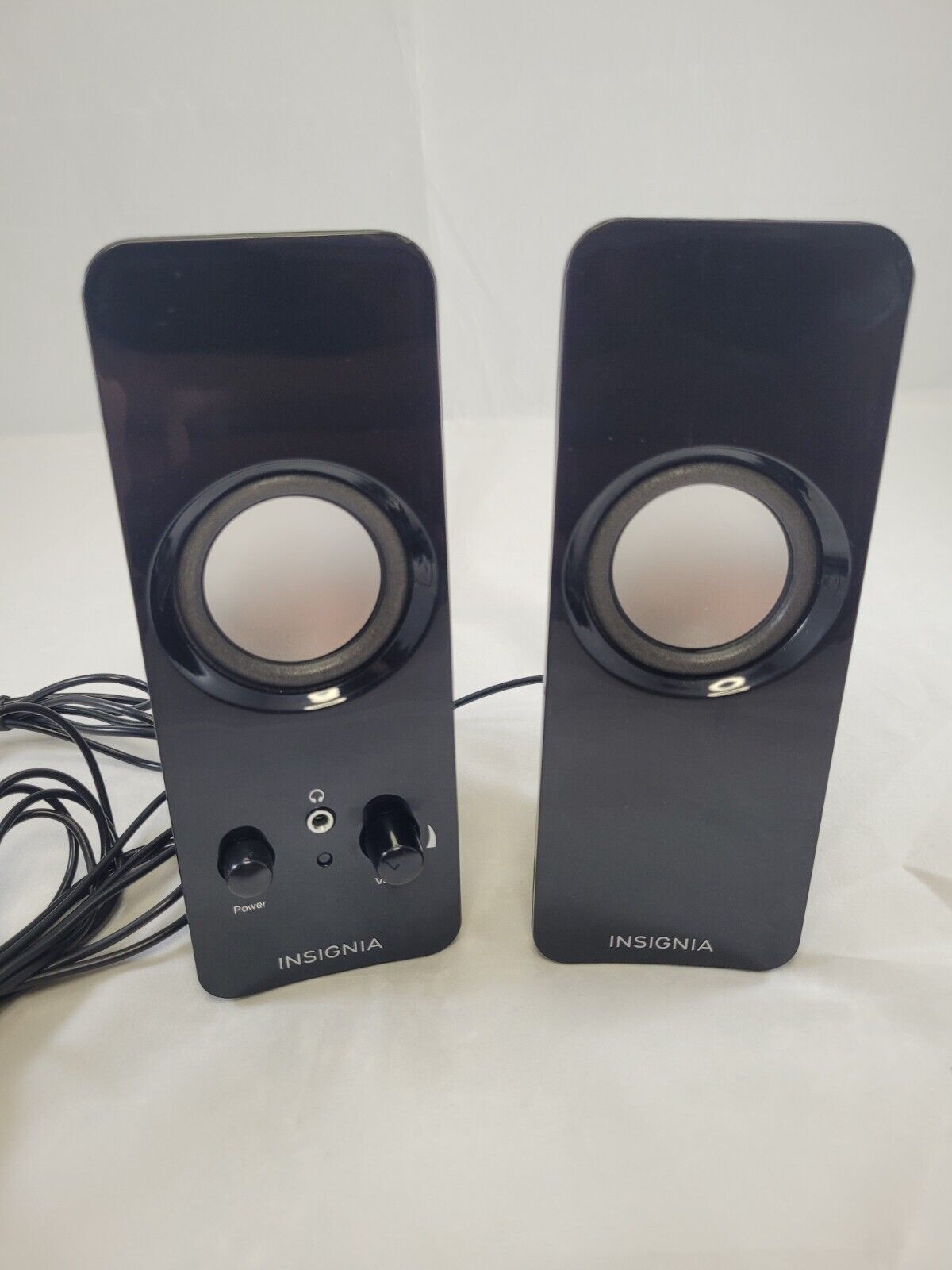 Desktop Computer Speakers Insignia NSPCS219 Powered PC Stereo Speakers